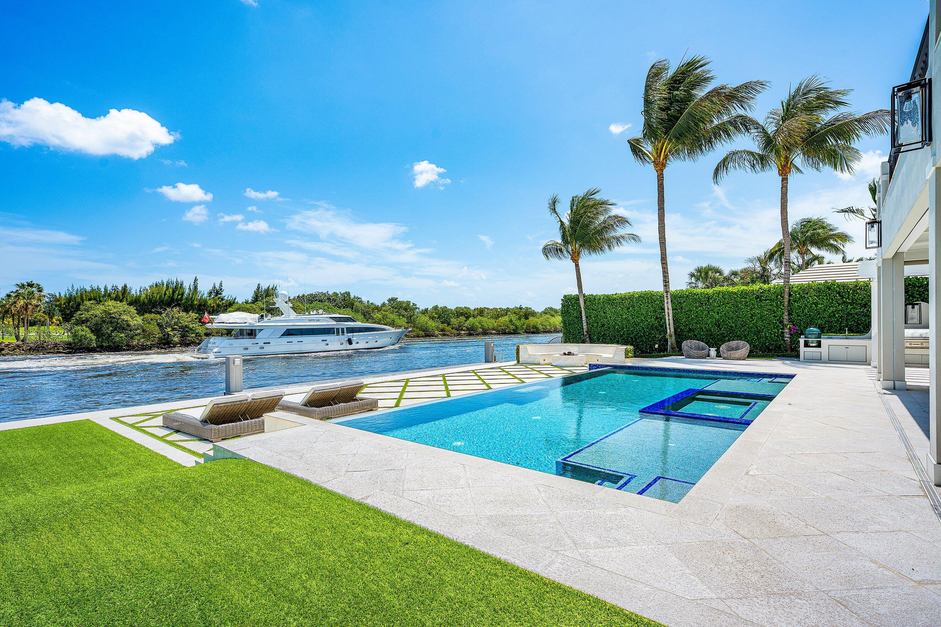 2530 Avenue Au Soleil Gulf Stream, FL 33483