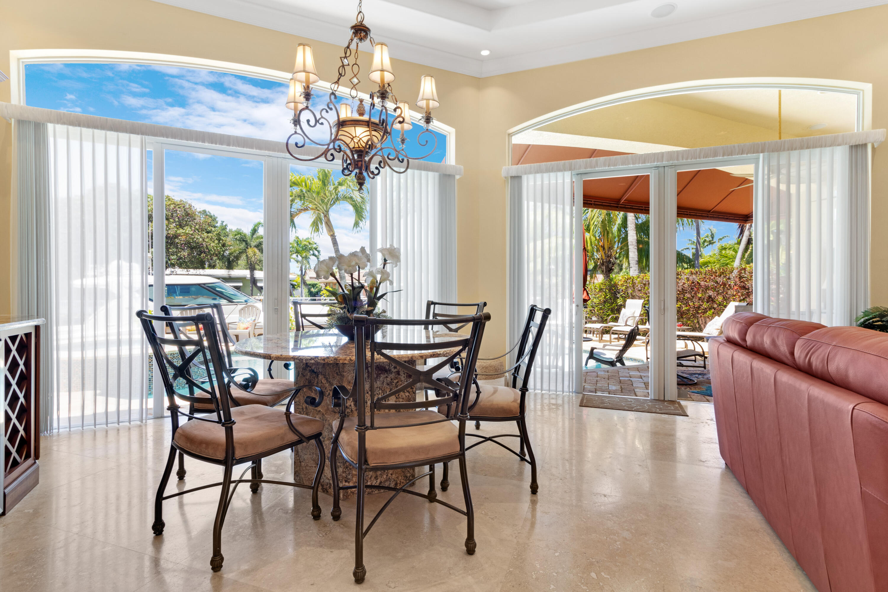 371 SE 15th Pompano Beach, FL 33060