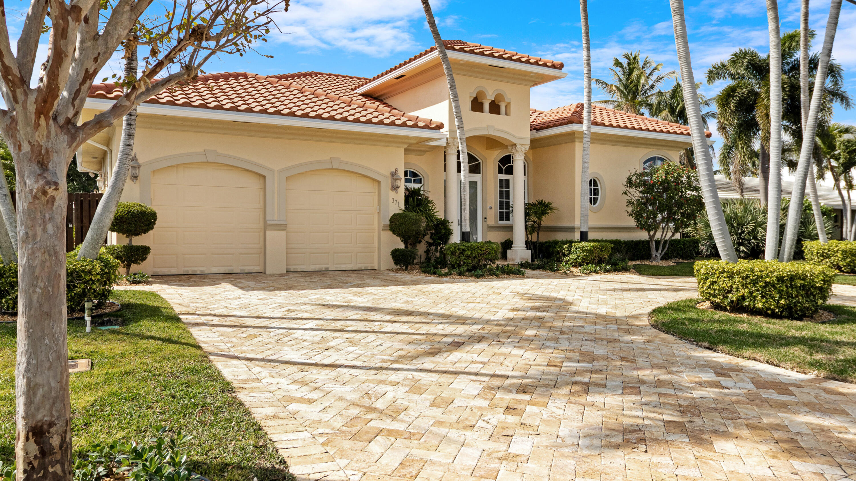 371 SE 15th Pompano Beach, FL 33060