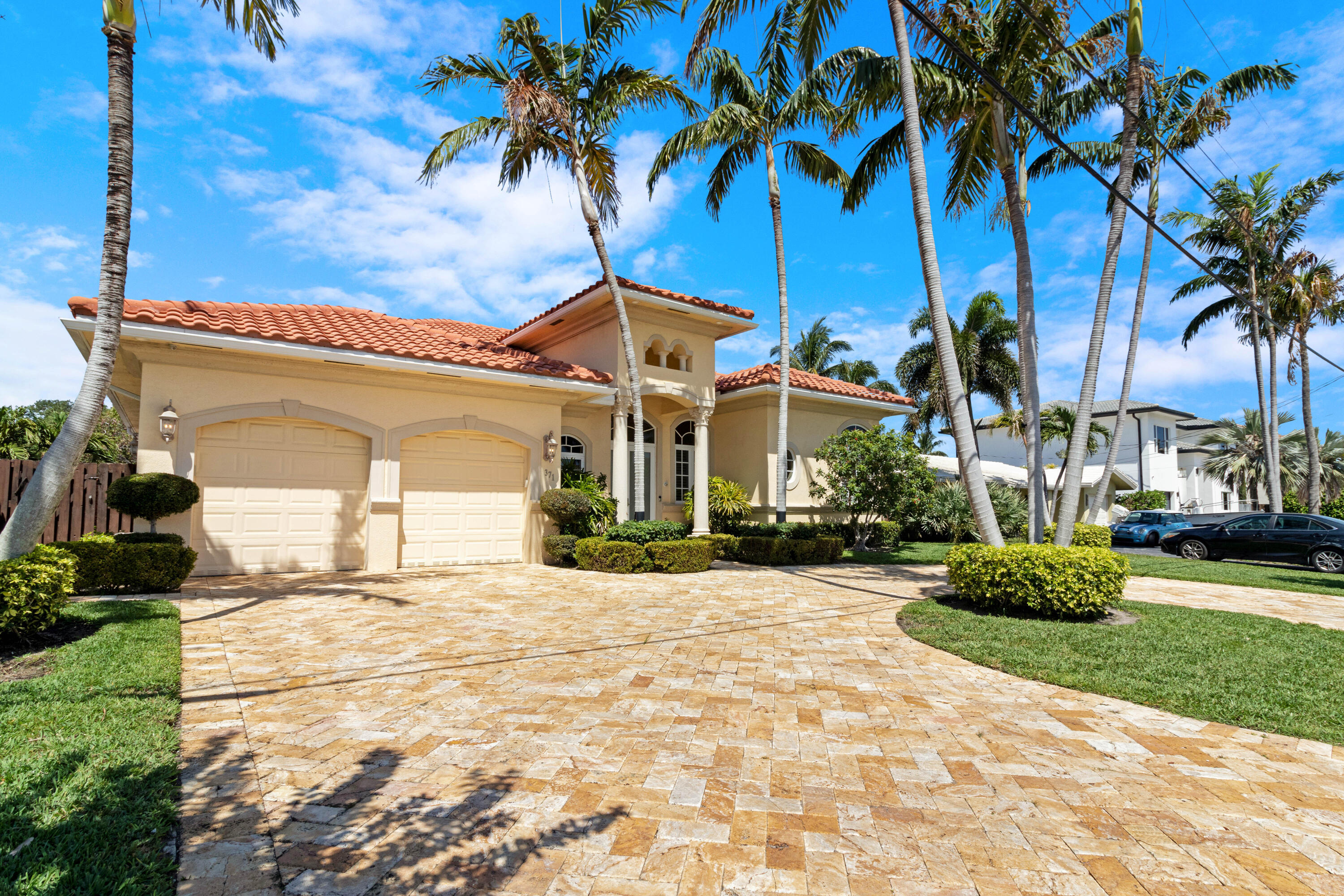 371 SE 15th Pompano Beach, FL 33060