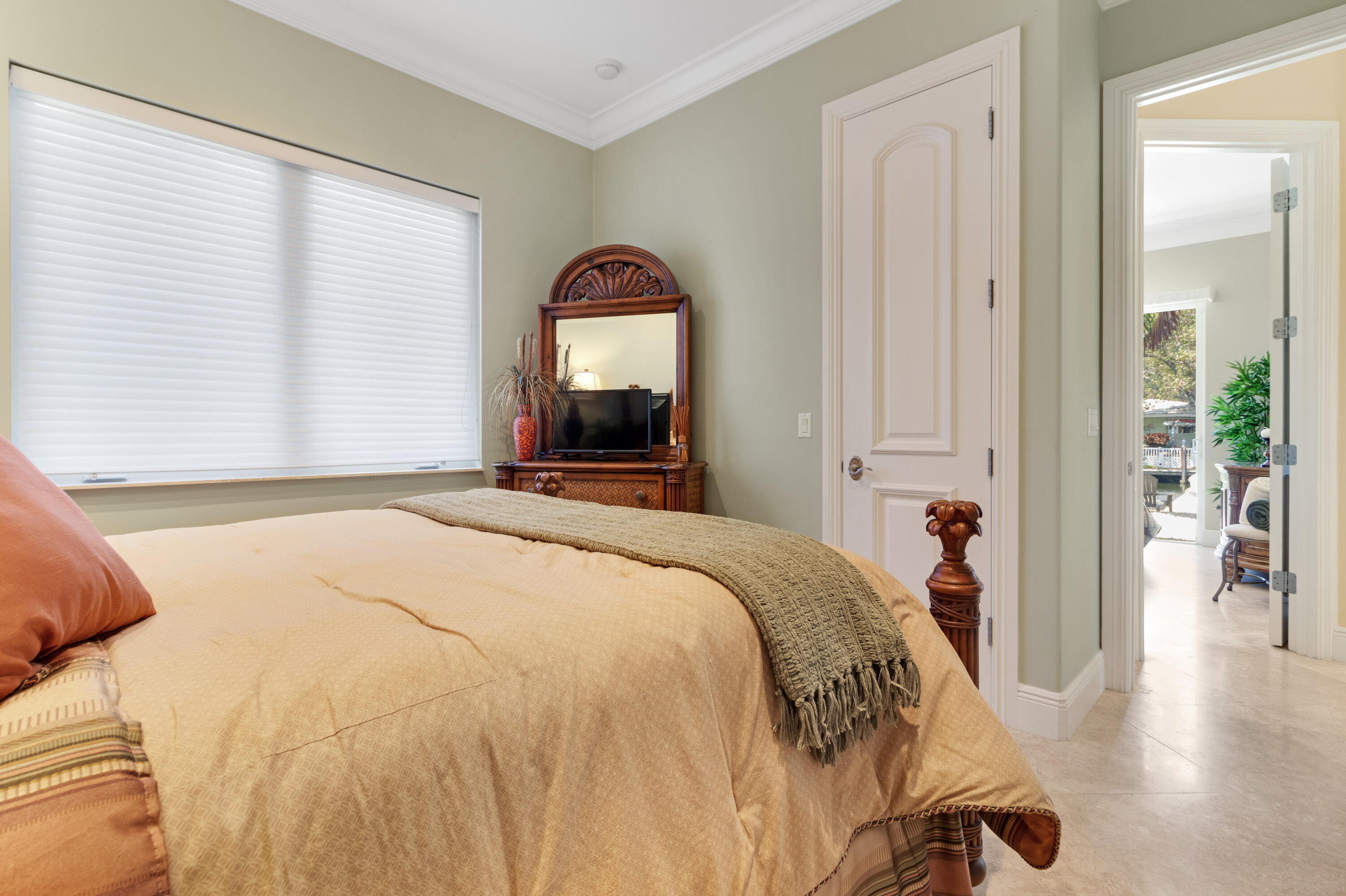 371 SE 15th Pompano Beach, FL 33060