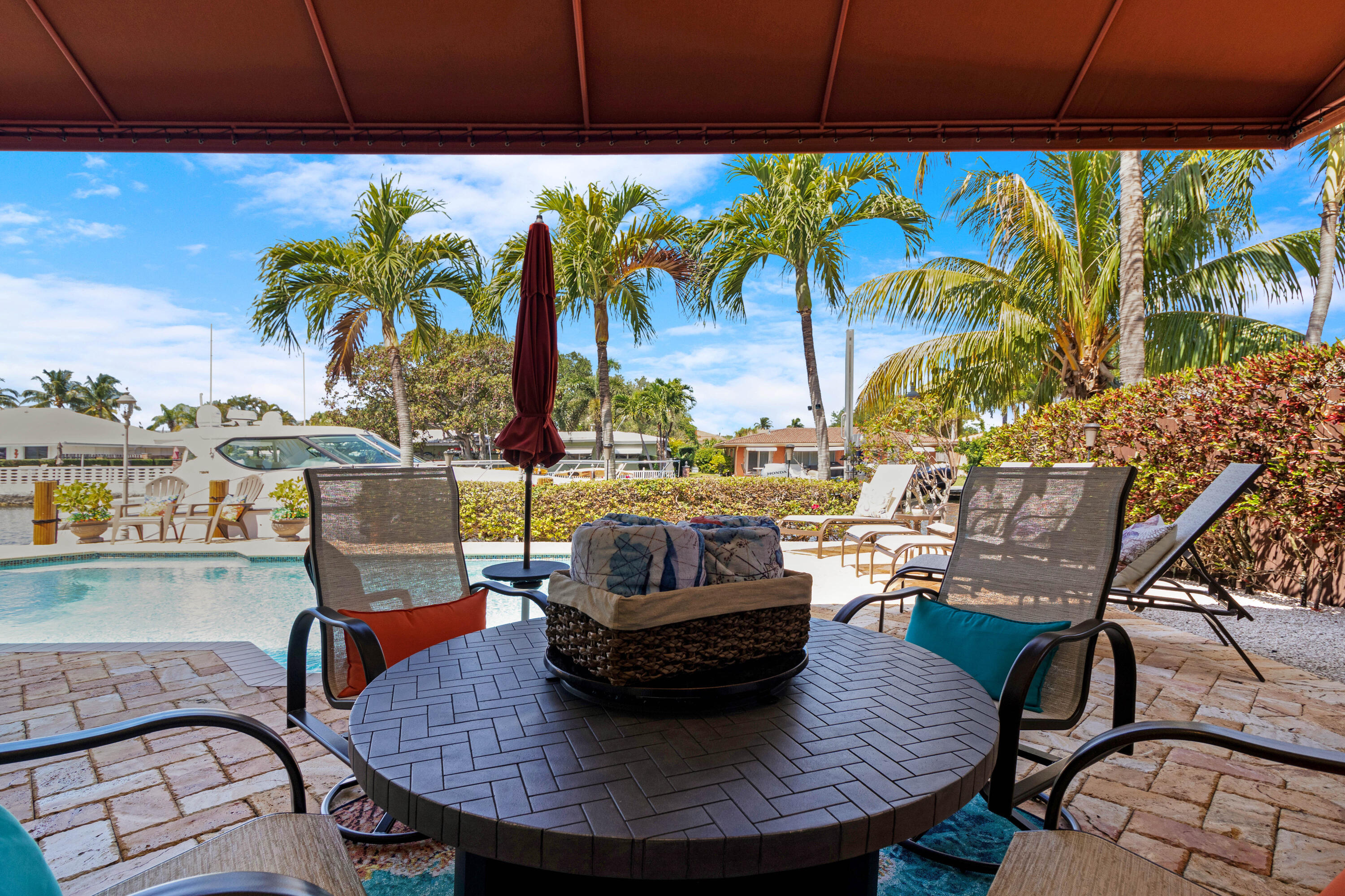 371 SE 15th Pompano Beach, FL 33060