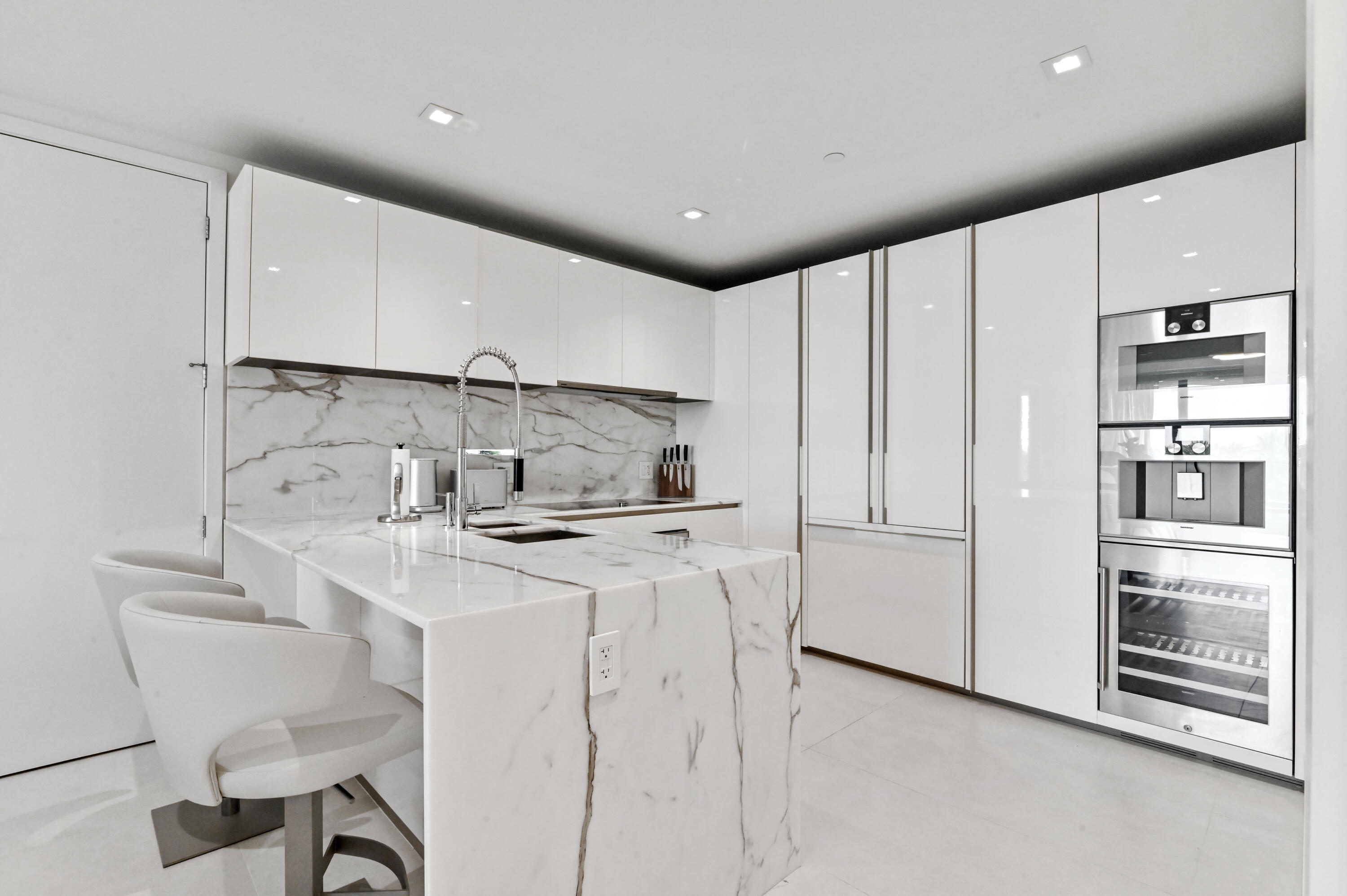 10203 Collins #305 Bal Harbour, FL 33154