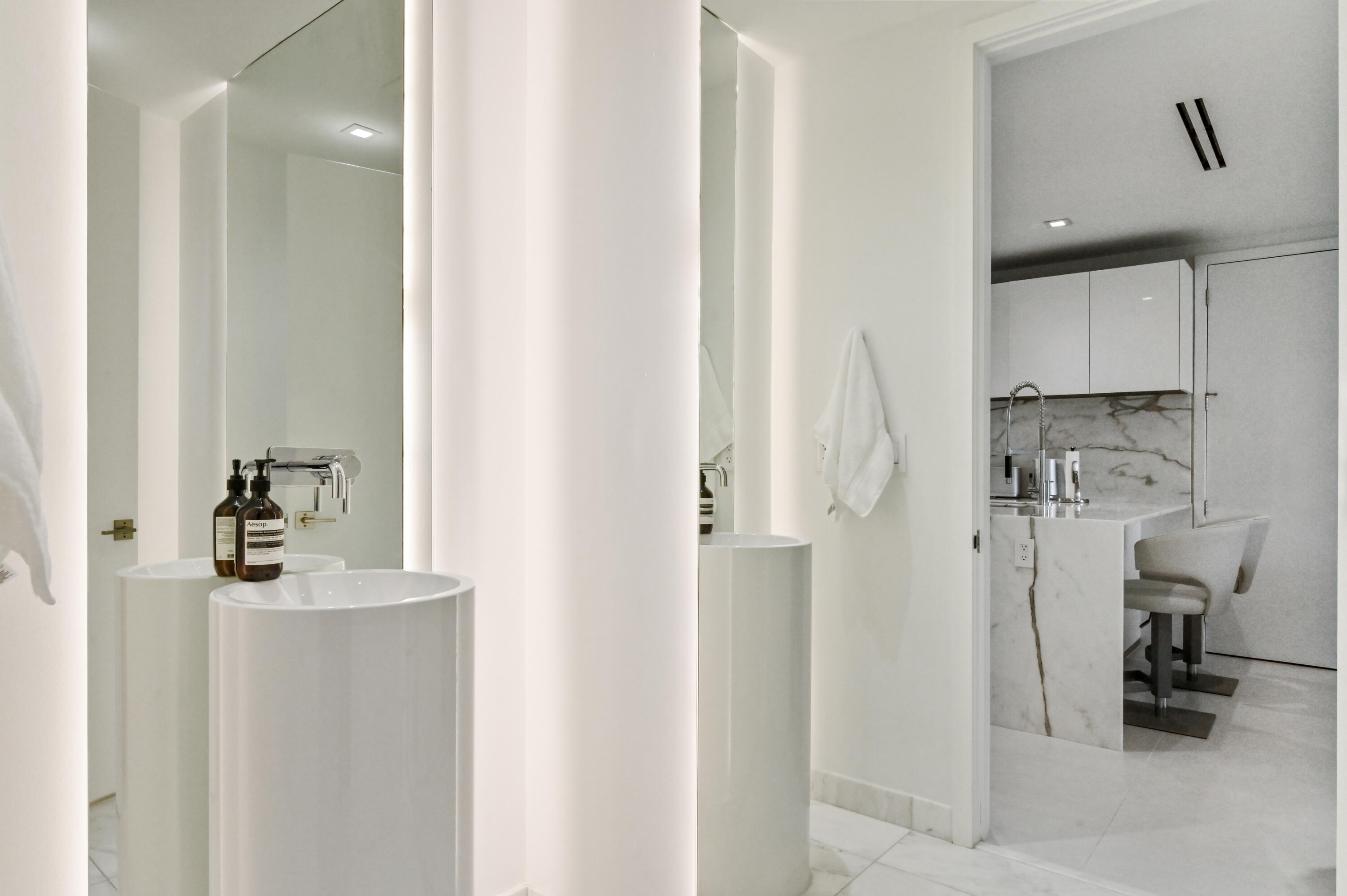 10203 Collins #305 Bal Harbour, FL 33154