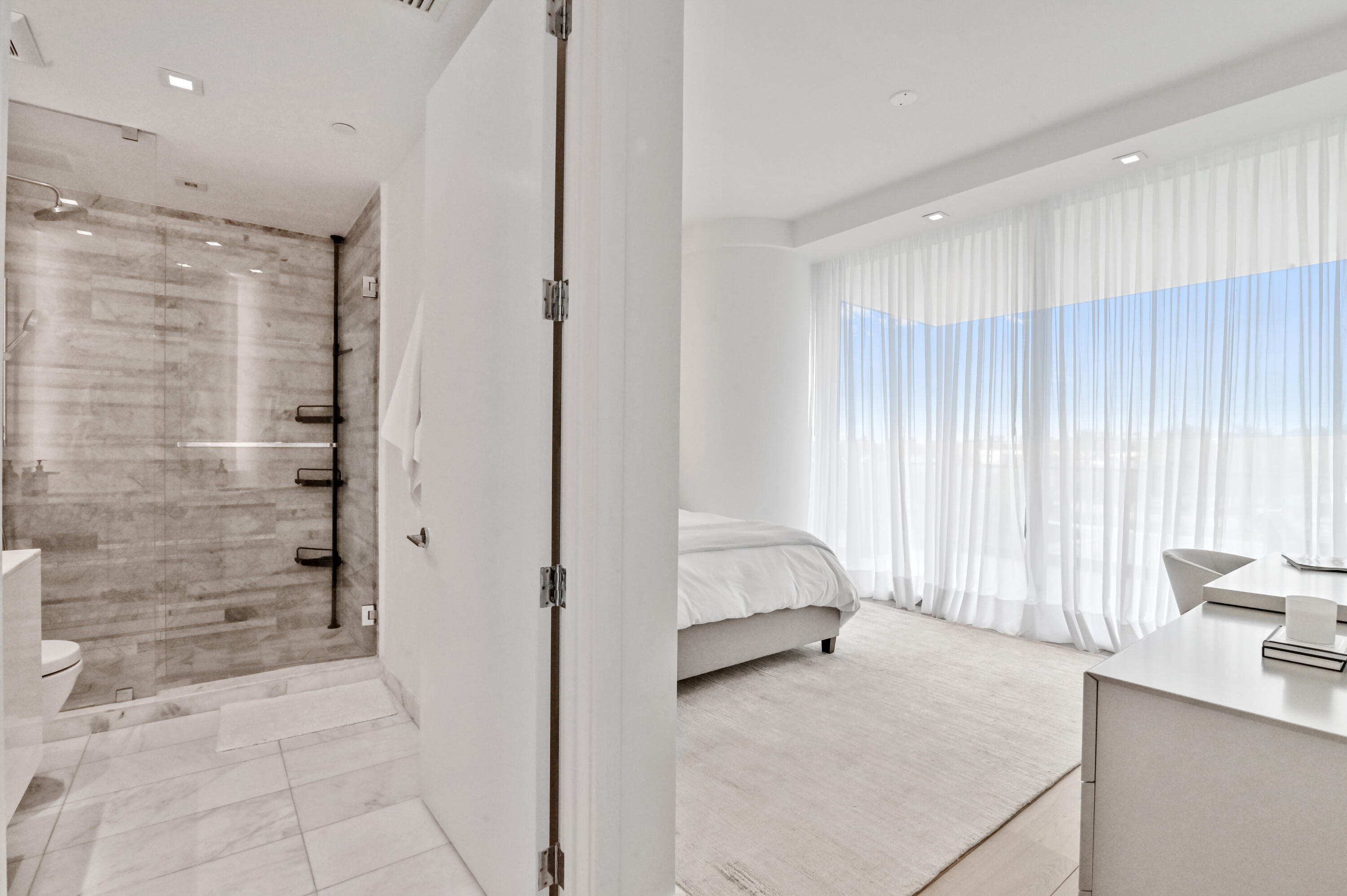 10203 Collins #305 Bal Harbour, FL 33154