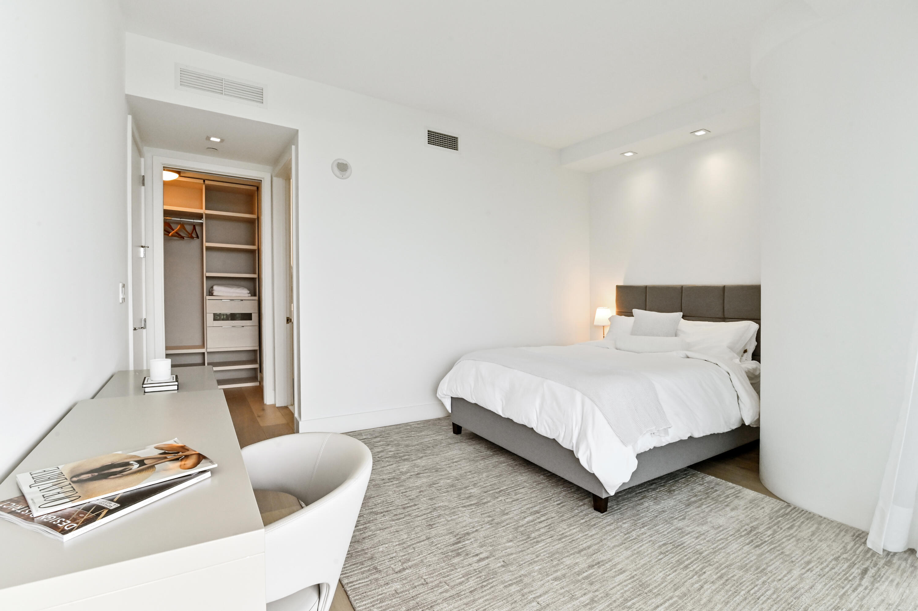 10203 Collins #305 Bal Harbour, FL 33154