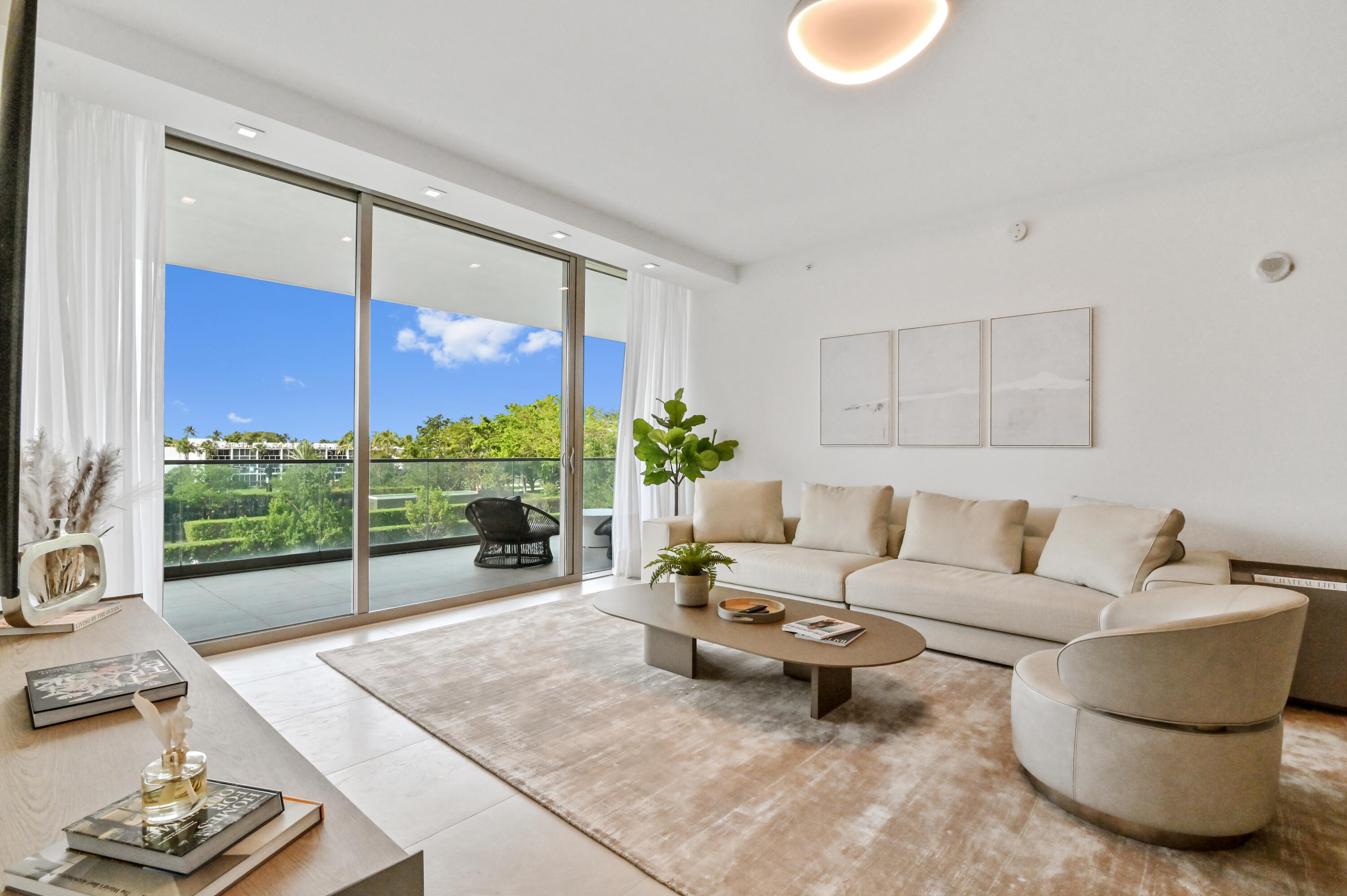 10203 Collins #305 Bal Harbour, FL 33154