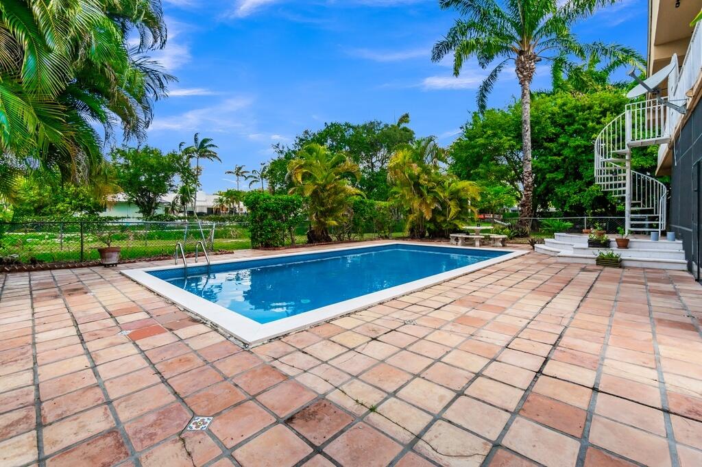 17914 SW 83rd Palmetto Bay, FL 33157