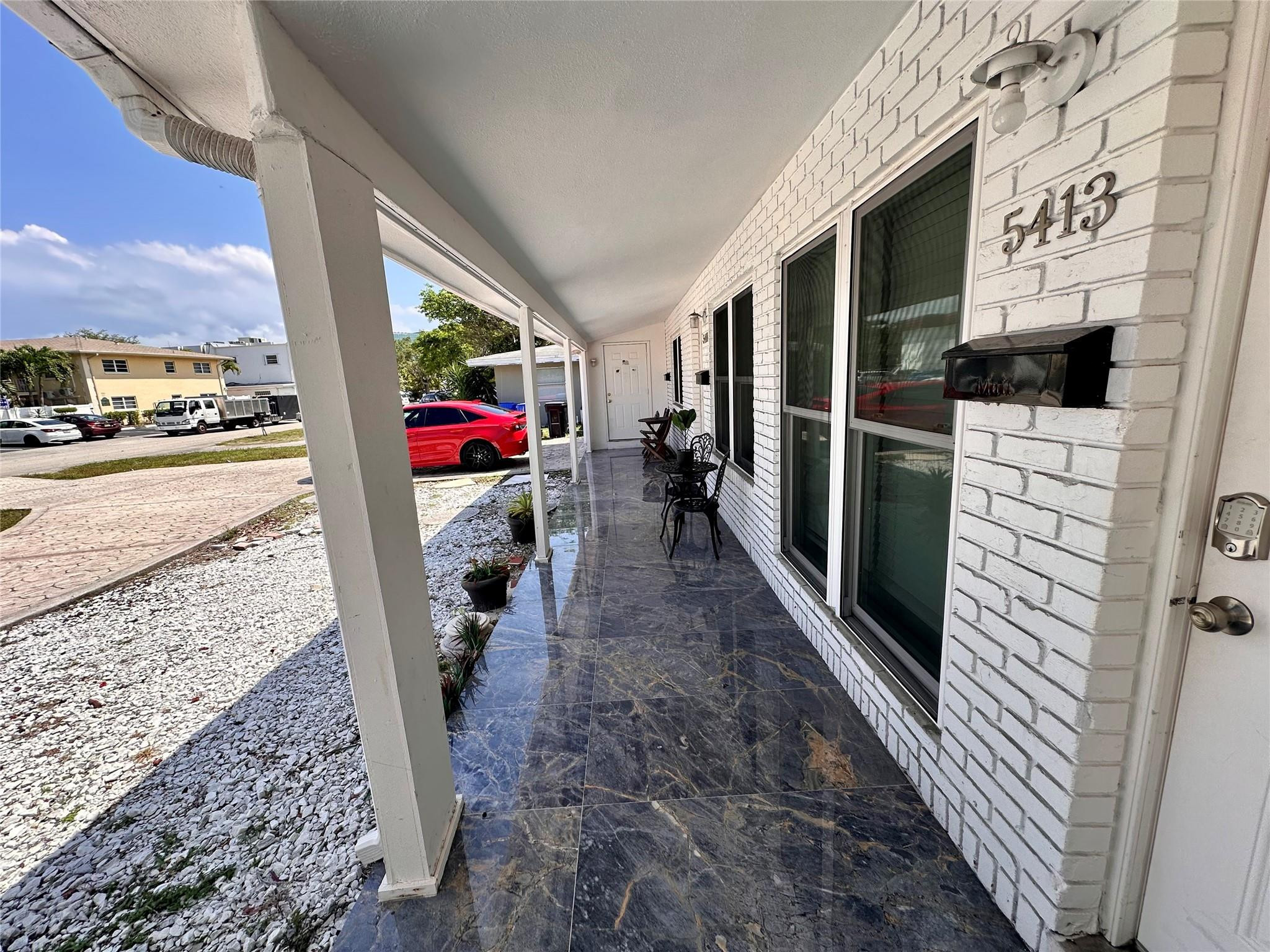 5411 NE 22nd