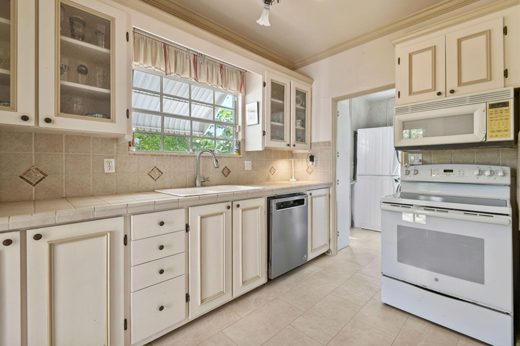 2118 Florida West Palm Beach, FL 33401