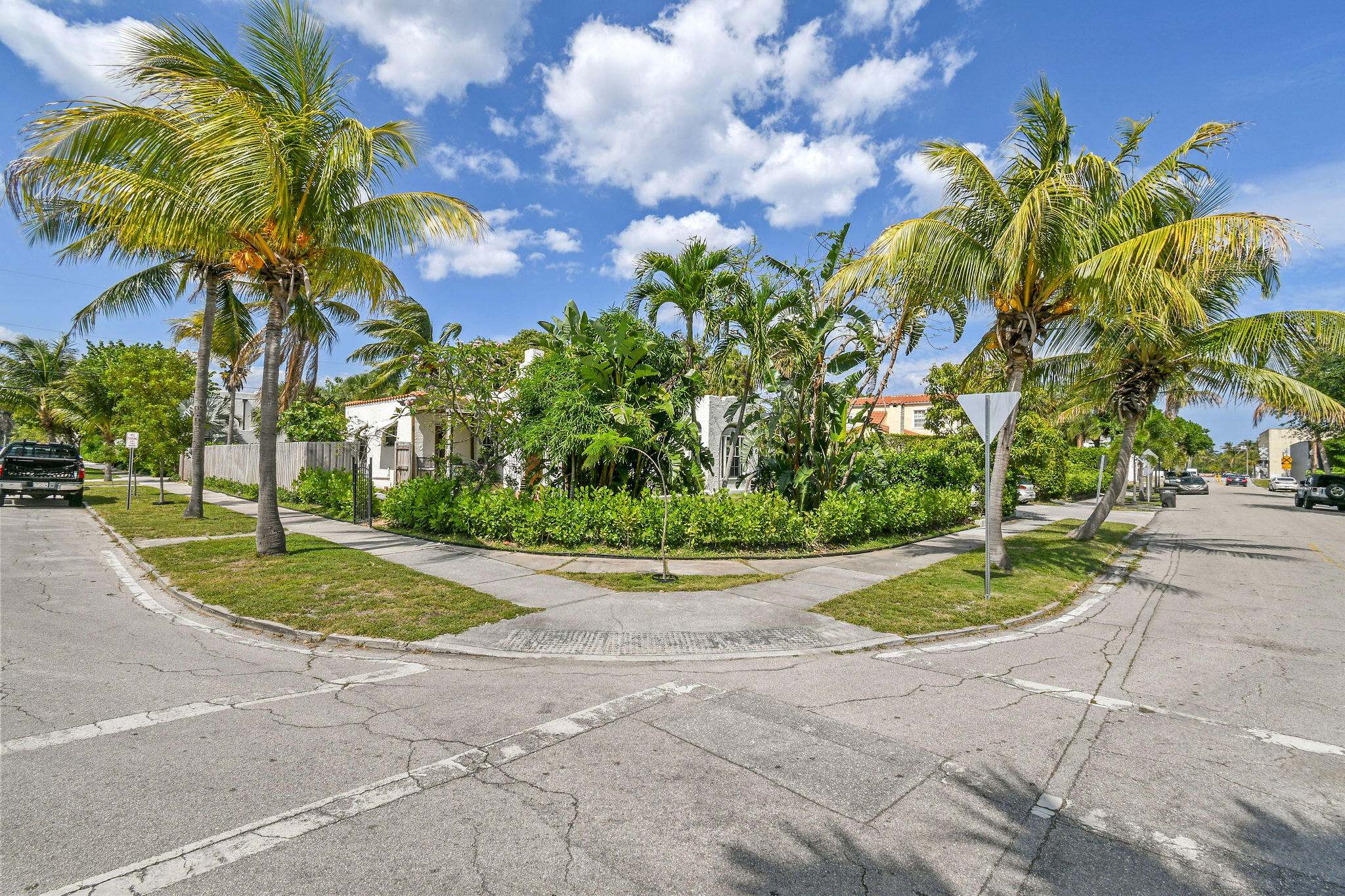 2118 Florida West Palm Beach, FL 33401
