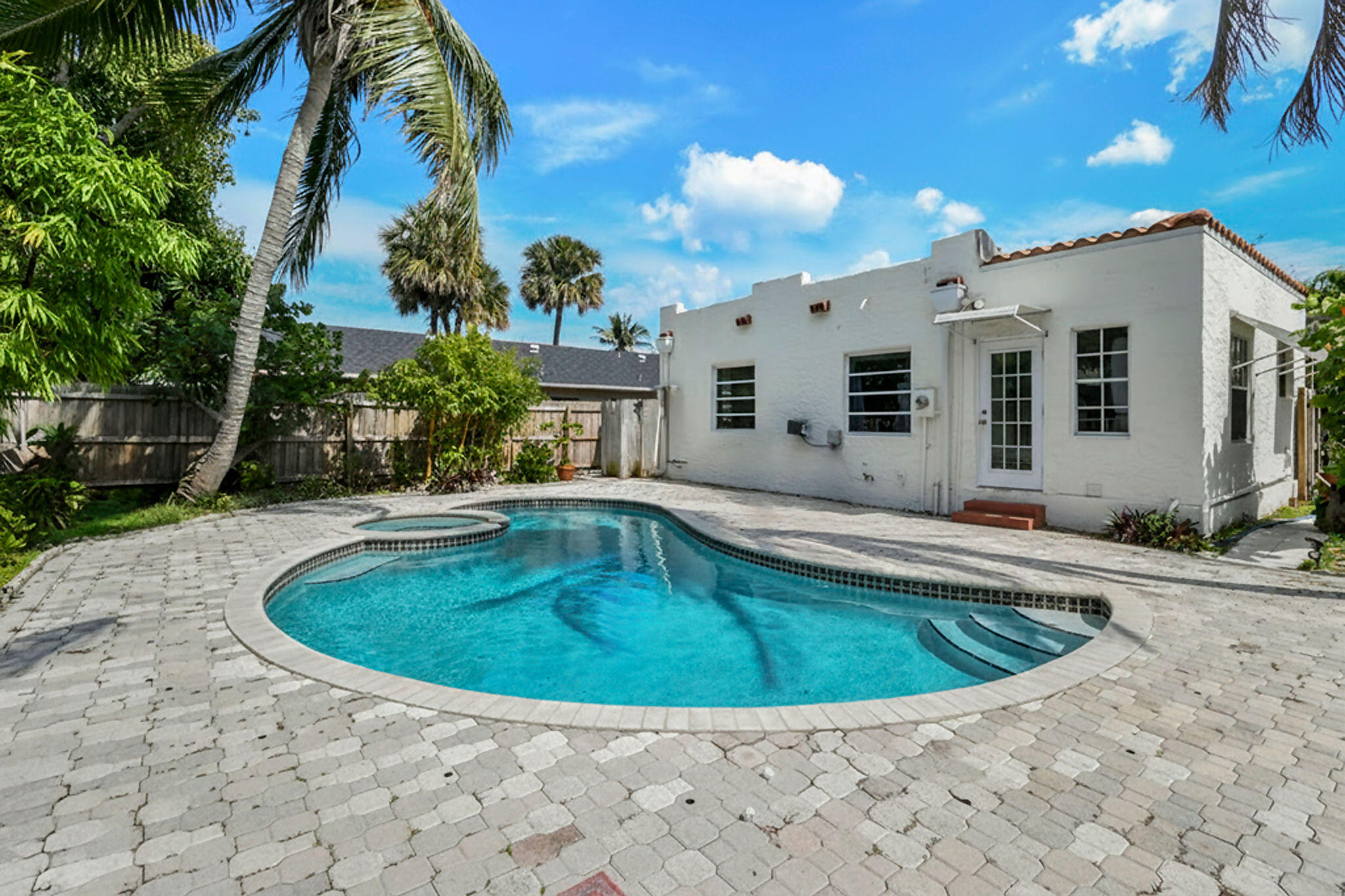 2118 Florida West Palm Beach, FL 33401