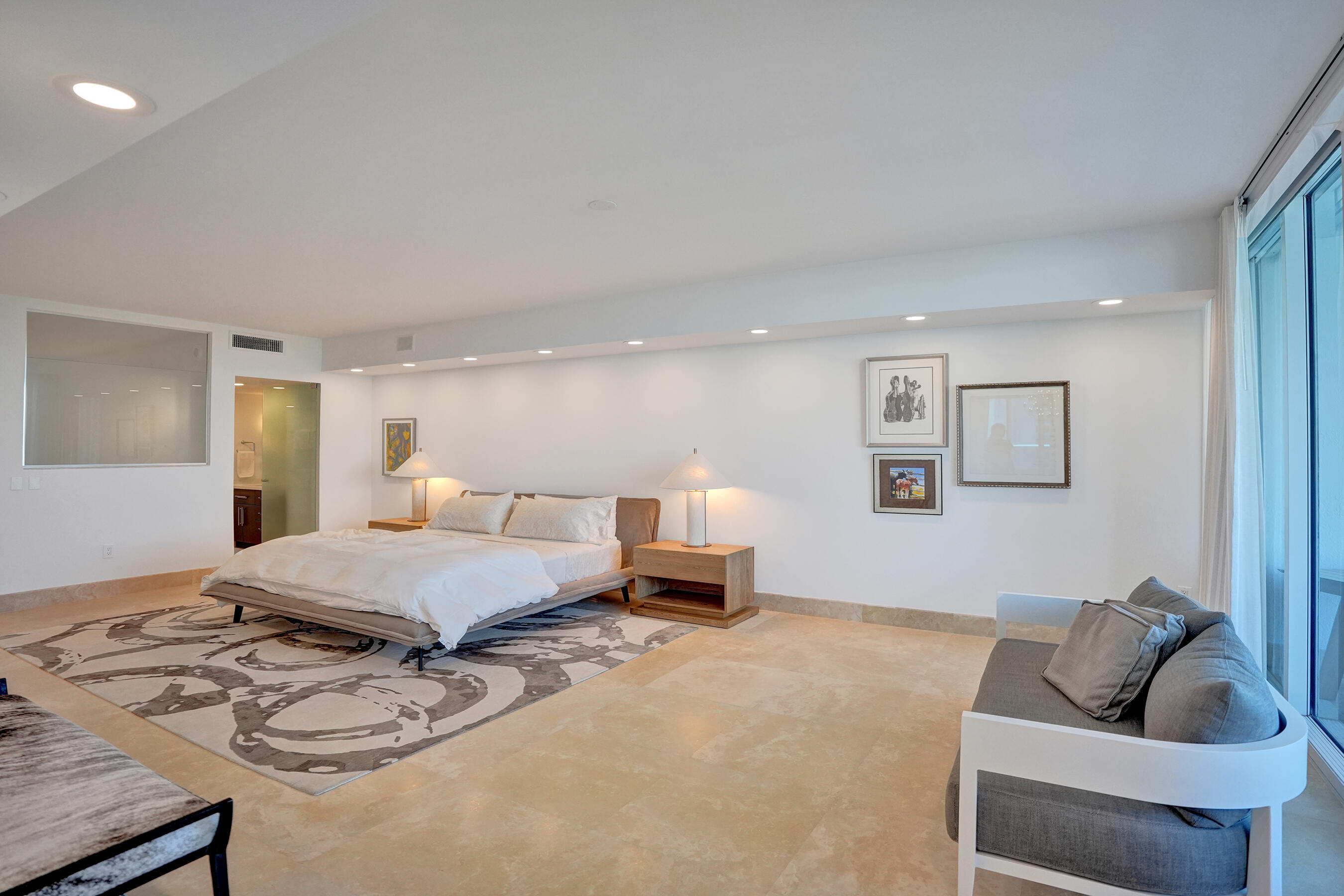 715 Bayshore #902 Fort Lauderdale, FL 33304