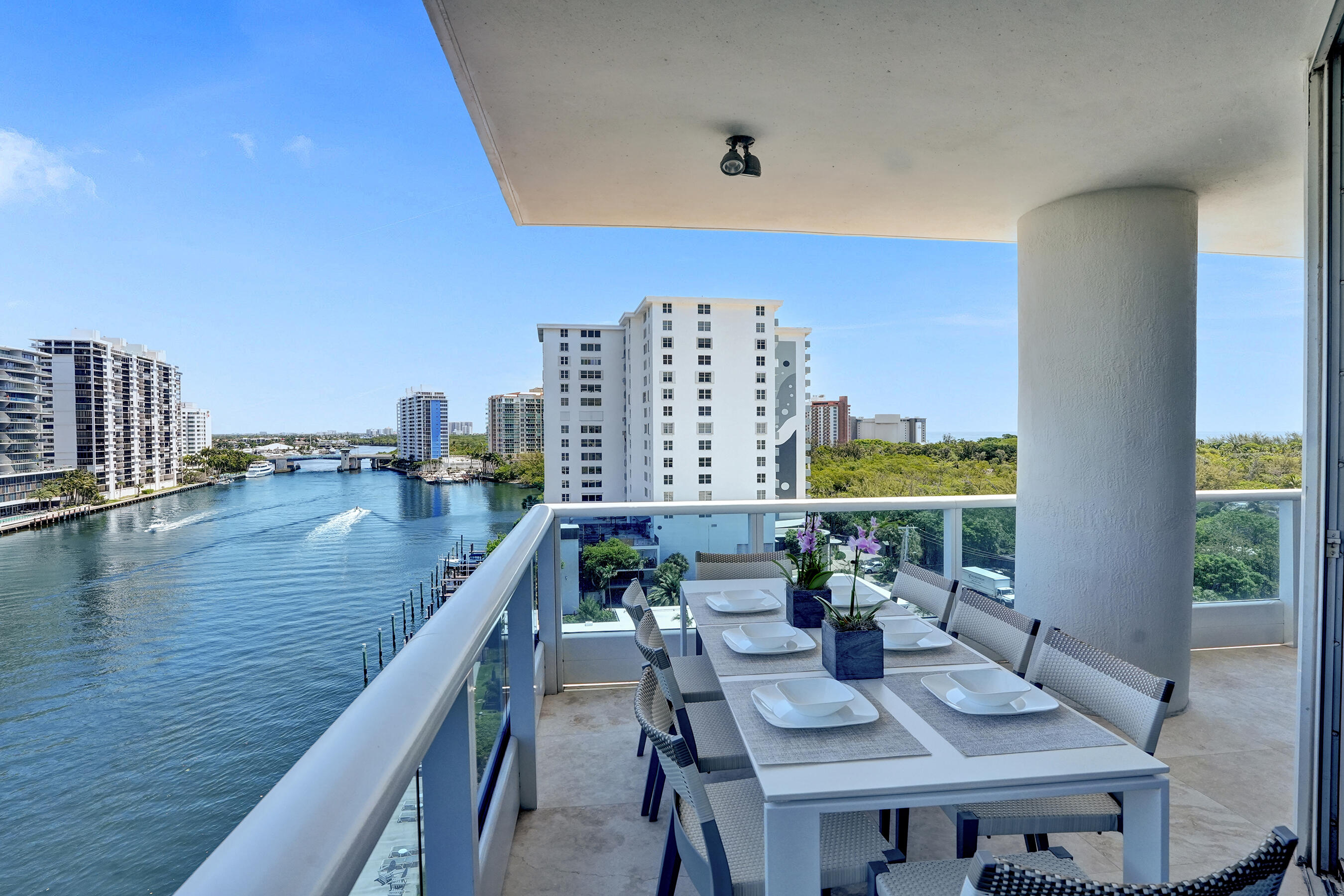 715 Bayshore #902 Fort Lauderdale, FL 33304