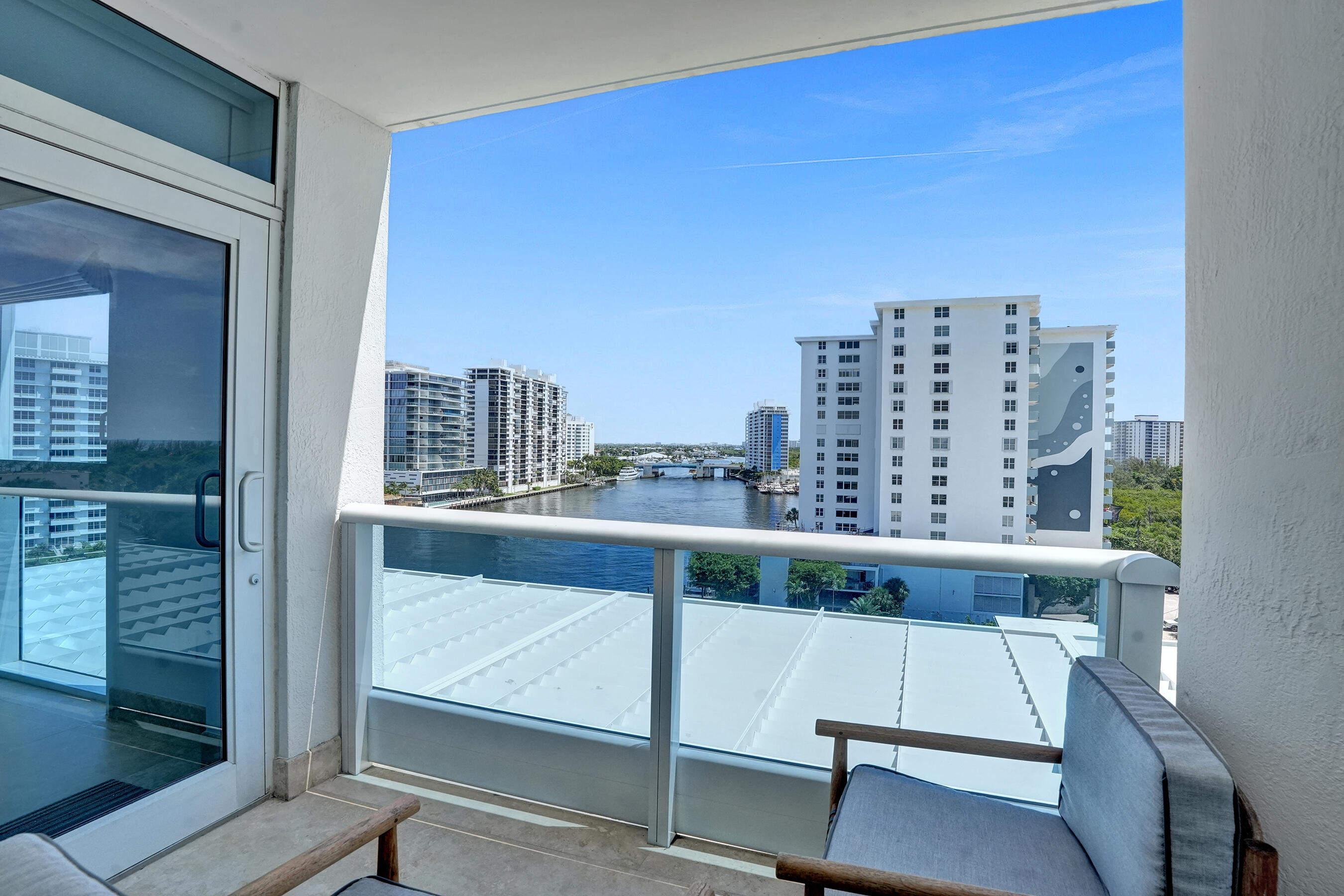715 Bayshore #902 Fort Lauderdale, FL 33304