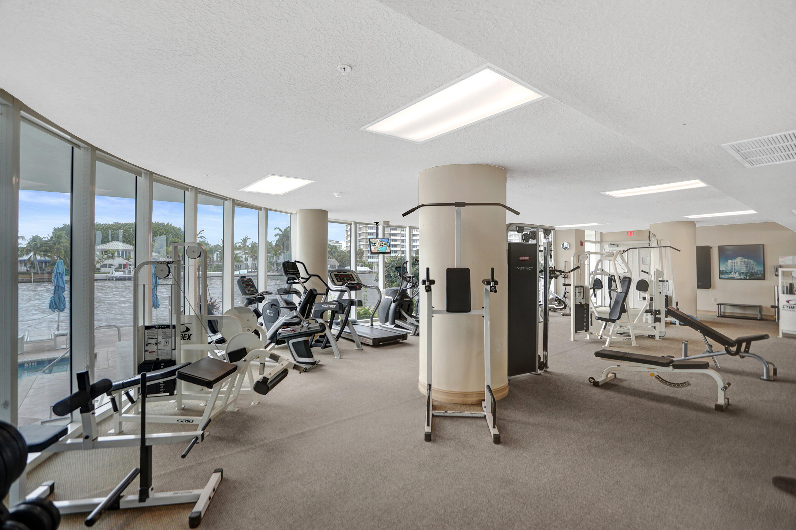 715 Bayshore #902 Fort Lauderdale, FL 33304