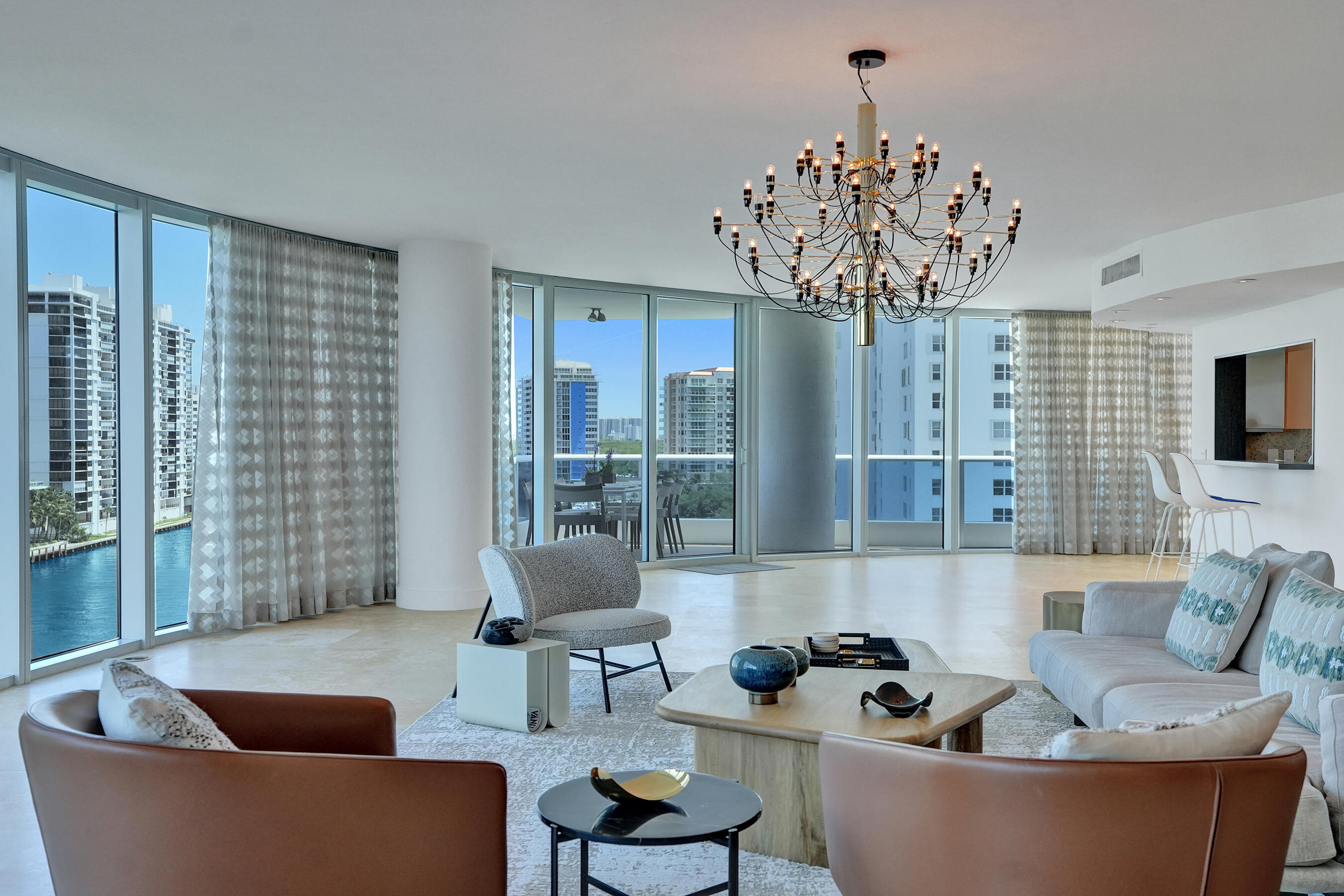 715 Bayshore #902 Fort Lauderdale, FL 33304