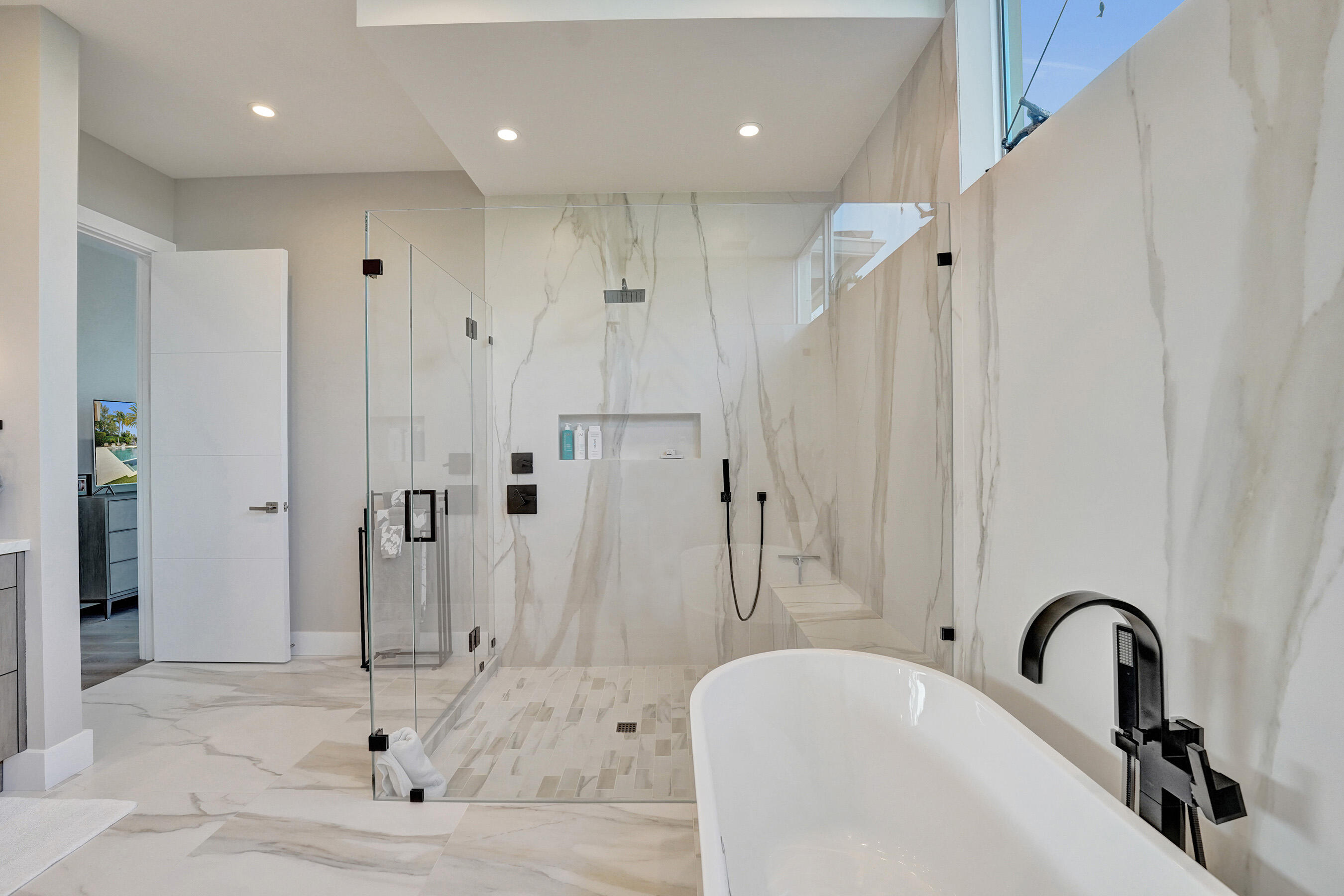 2718 NE 17th Fort Lauderdale, FL 33305