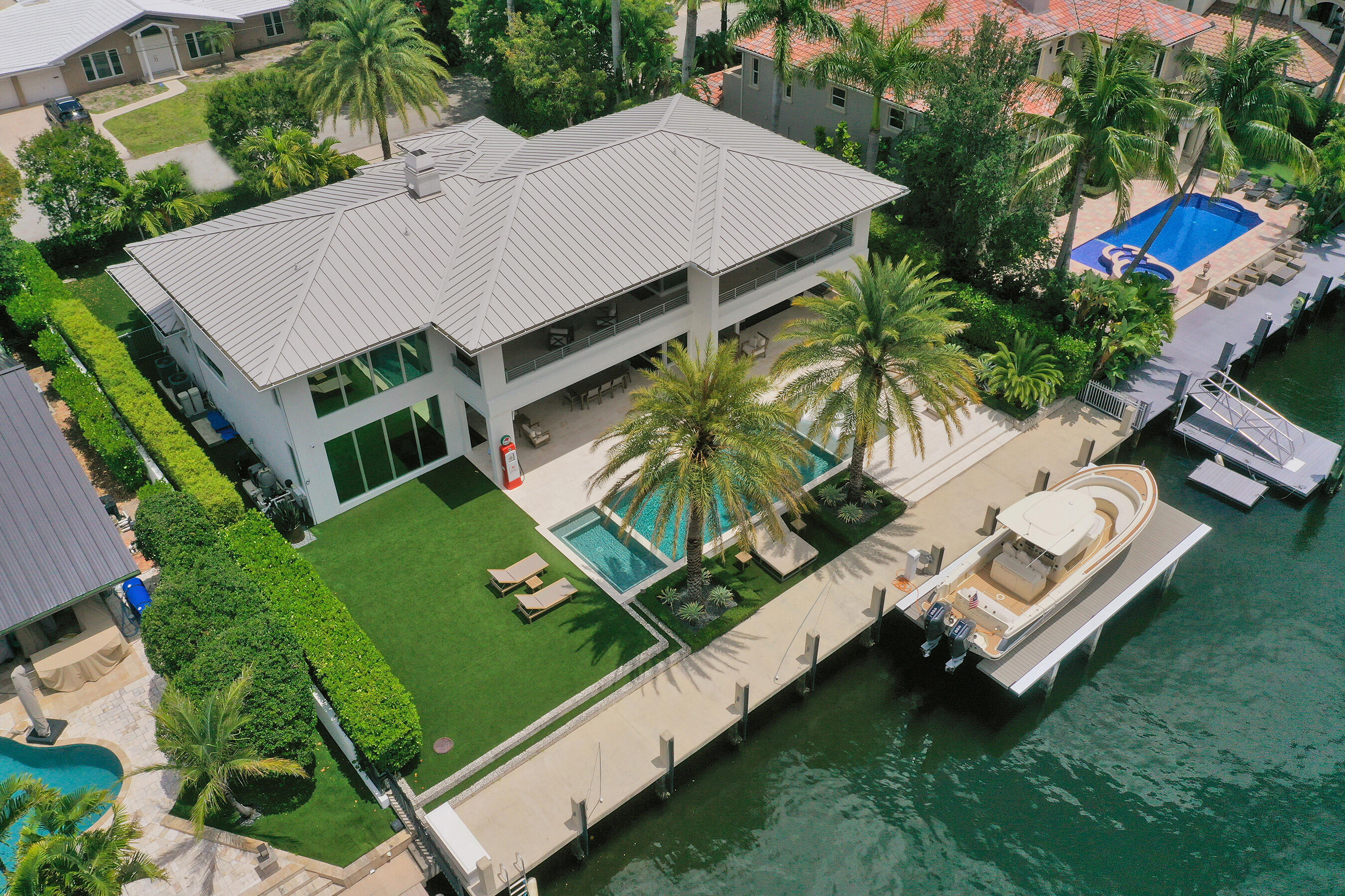 2718 NE 17th Fort Lauderdale, FL 33305