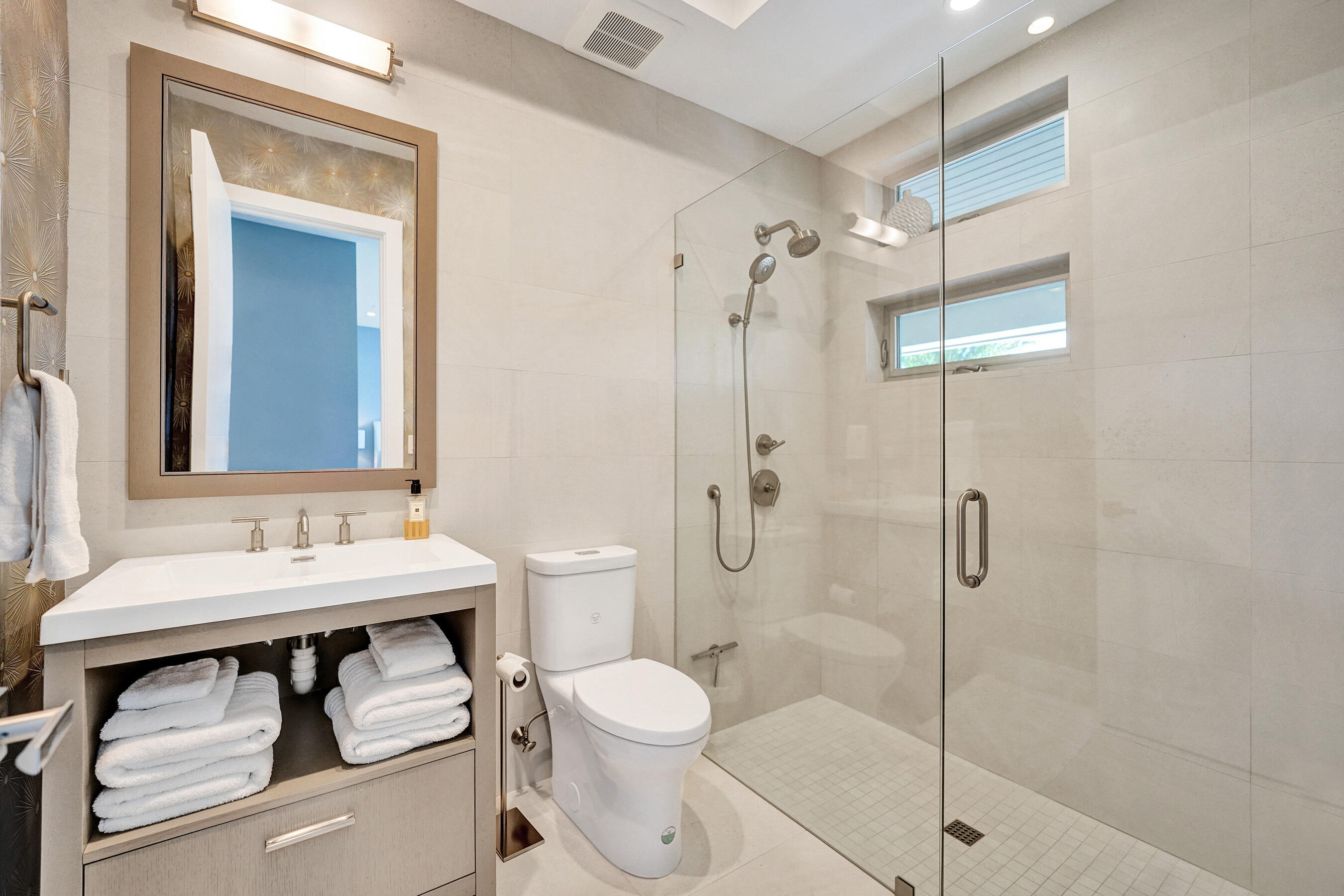 2718 NE 17th Fort Lauderdale, FL 33305