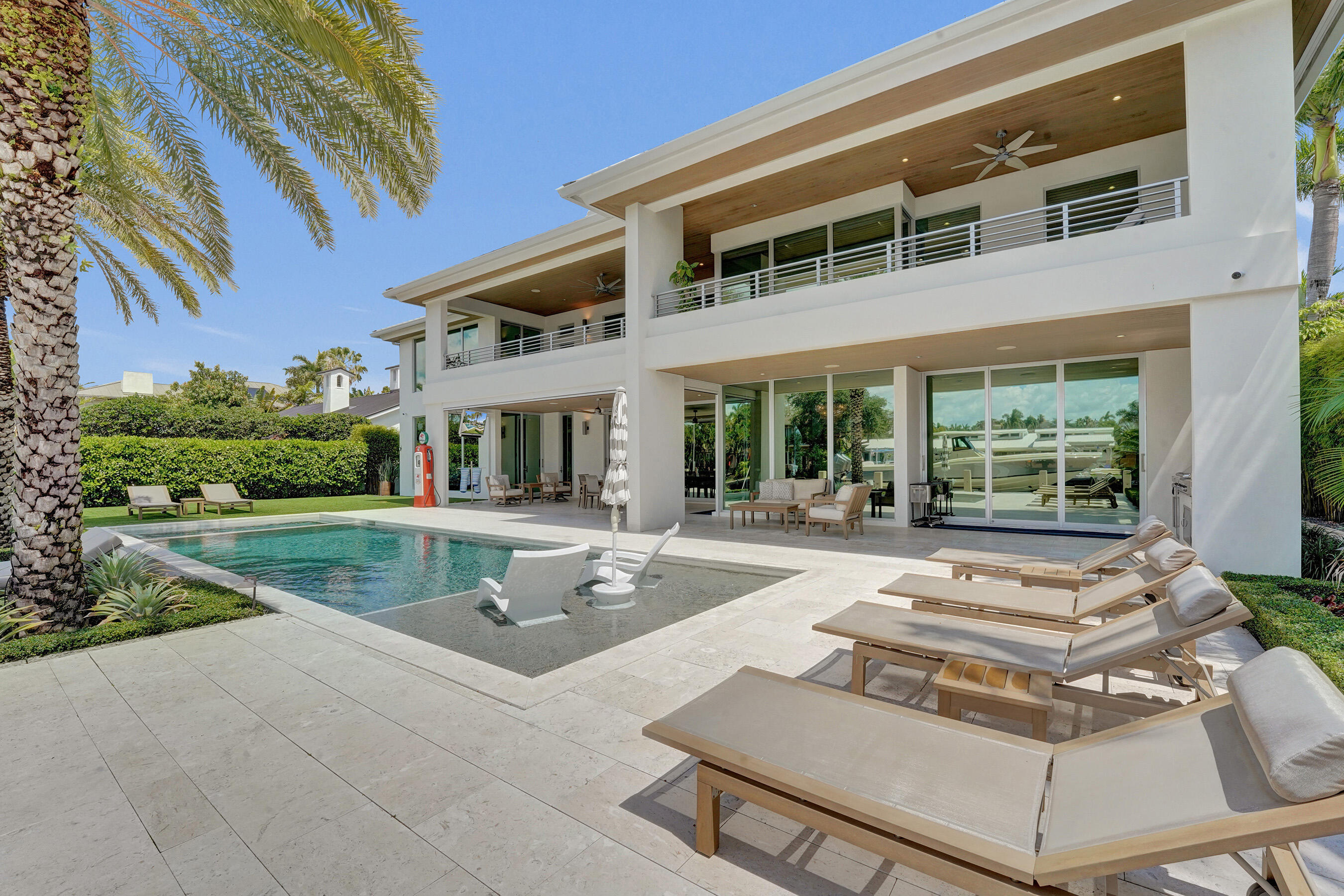 2718 NE 17th Fort Lauderdale, FL 33305