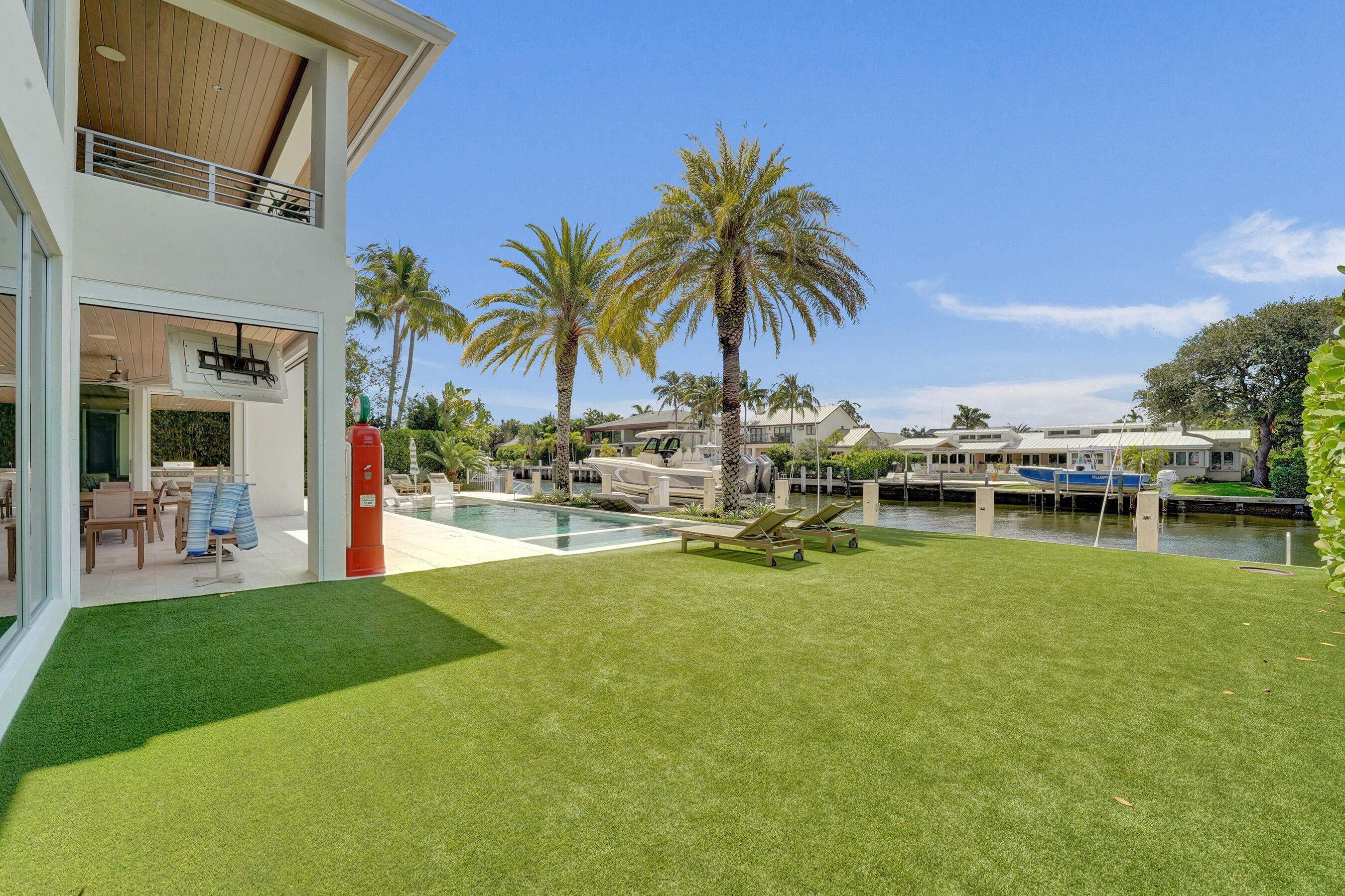 2718 NE 17th Fort Lauderdale, FL 33305