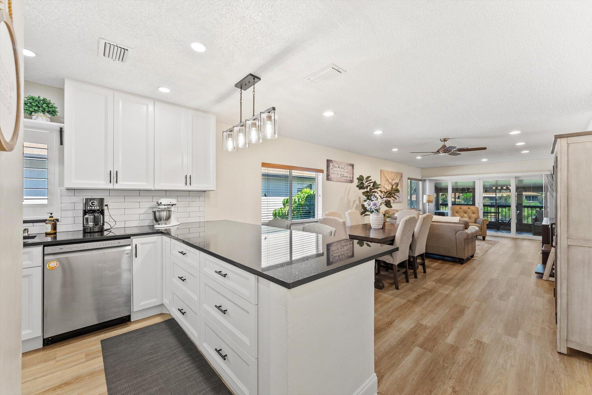 5844 Areca Palm #Unit b Delray Beach, FL 33484
