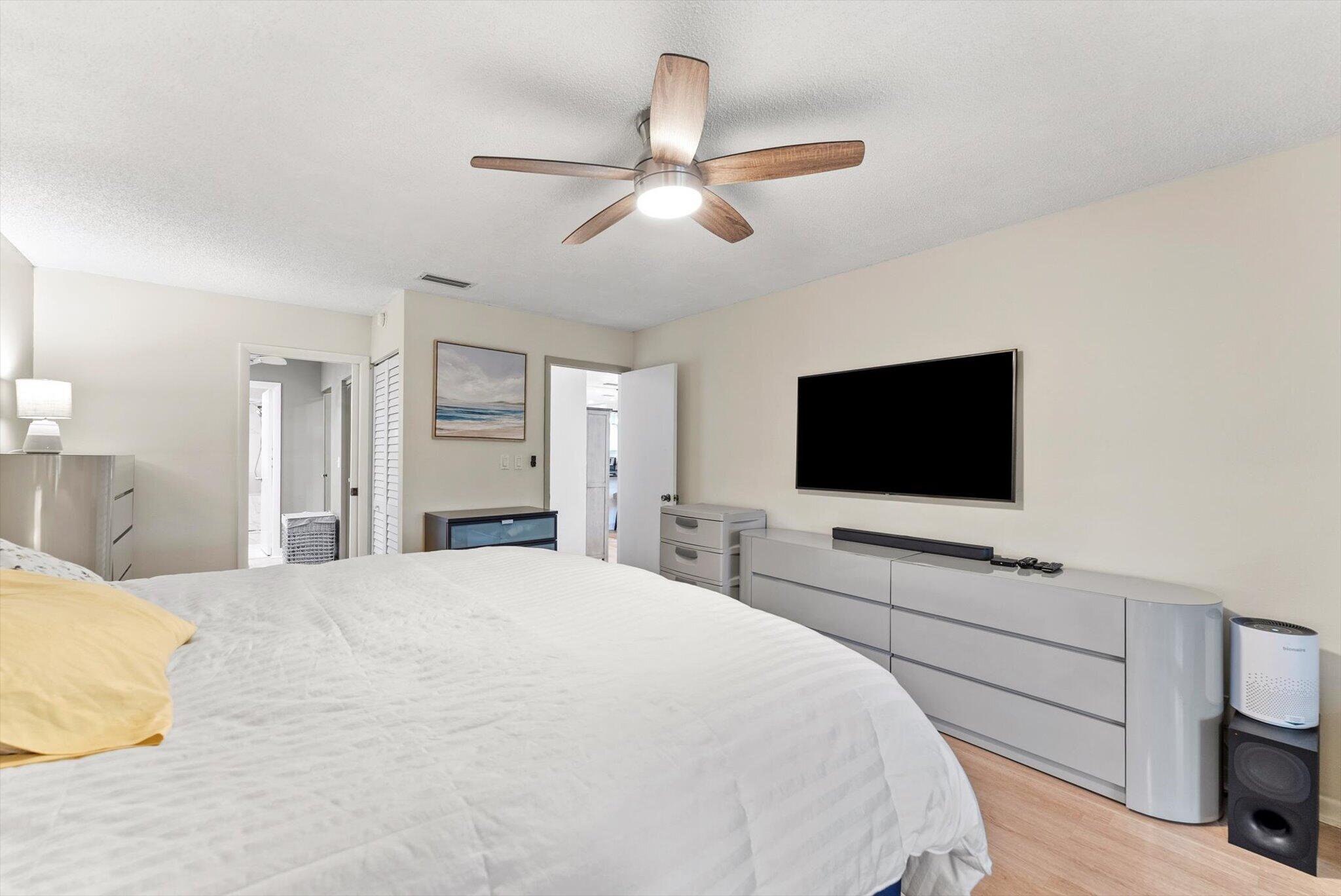 5844 Areca Palm #Unit b Delray Beach, FL 33484