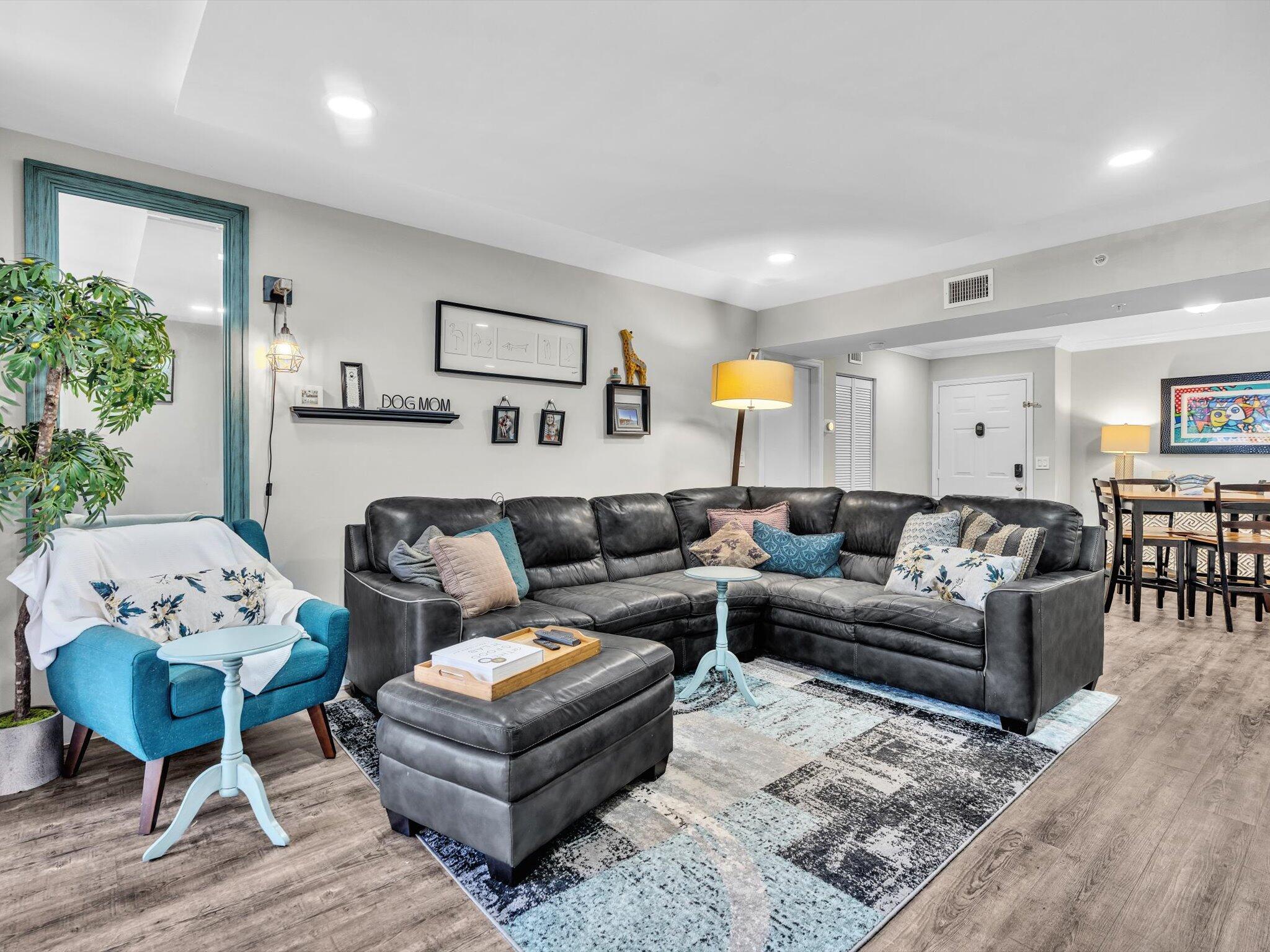 2721 Ocean Clb #104