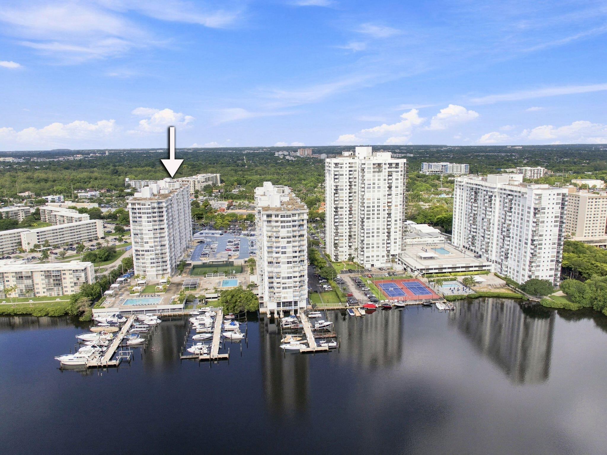 18021 Biscayne Blvd #901