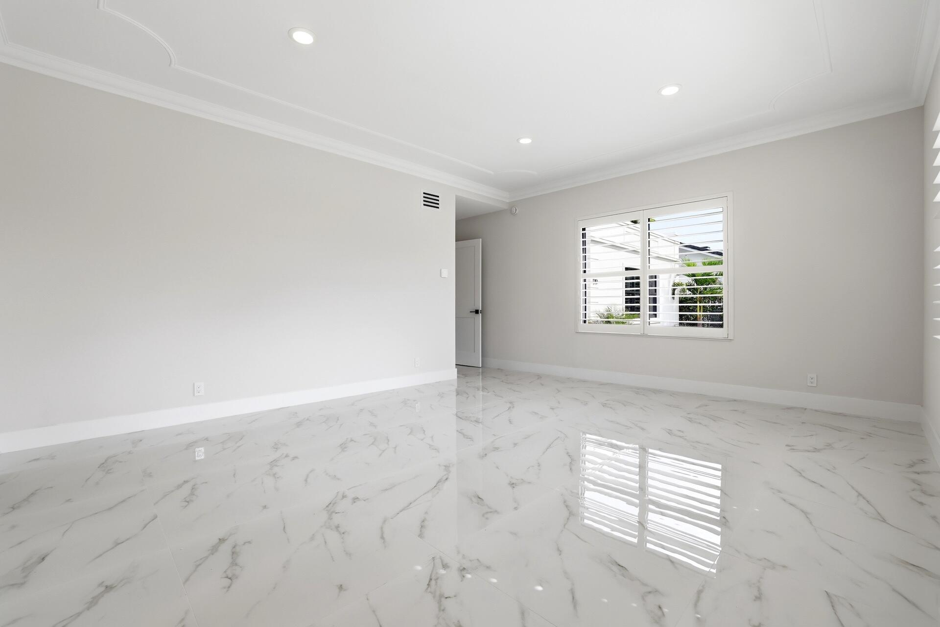 1210 Bimini Ln Singer Island, FL 33404