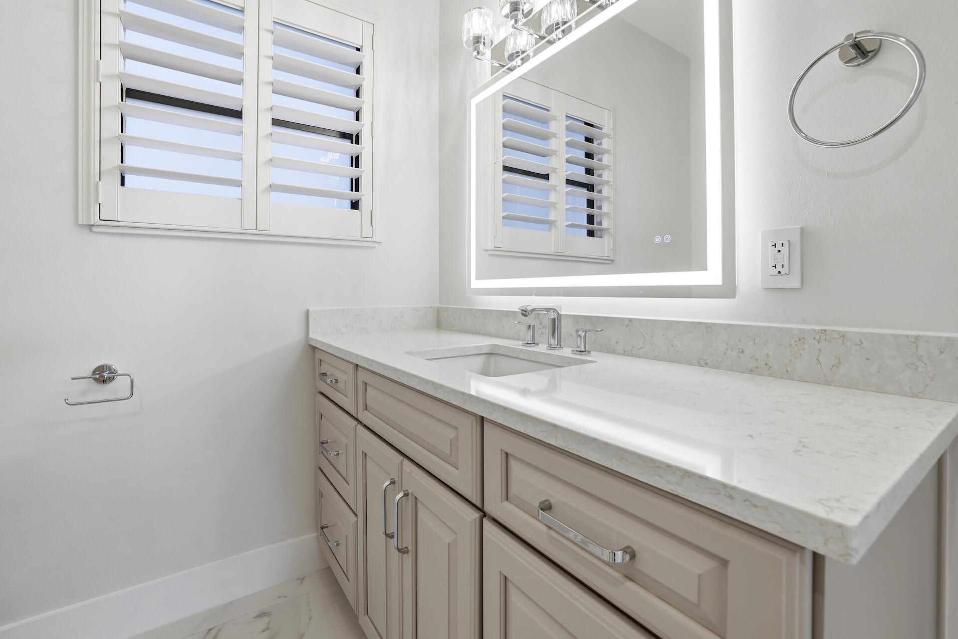 1210 Bimini Ln Singer Island, FL 33404