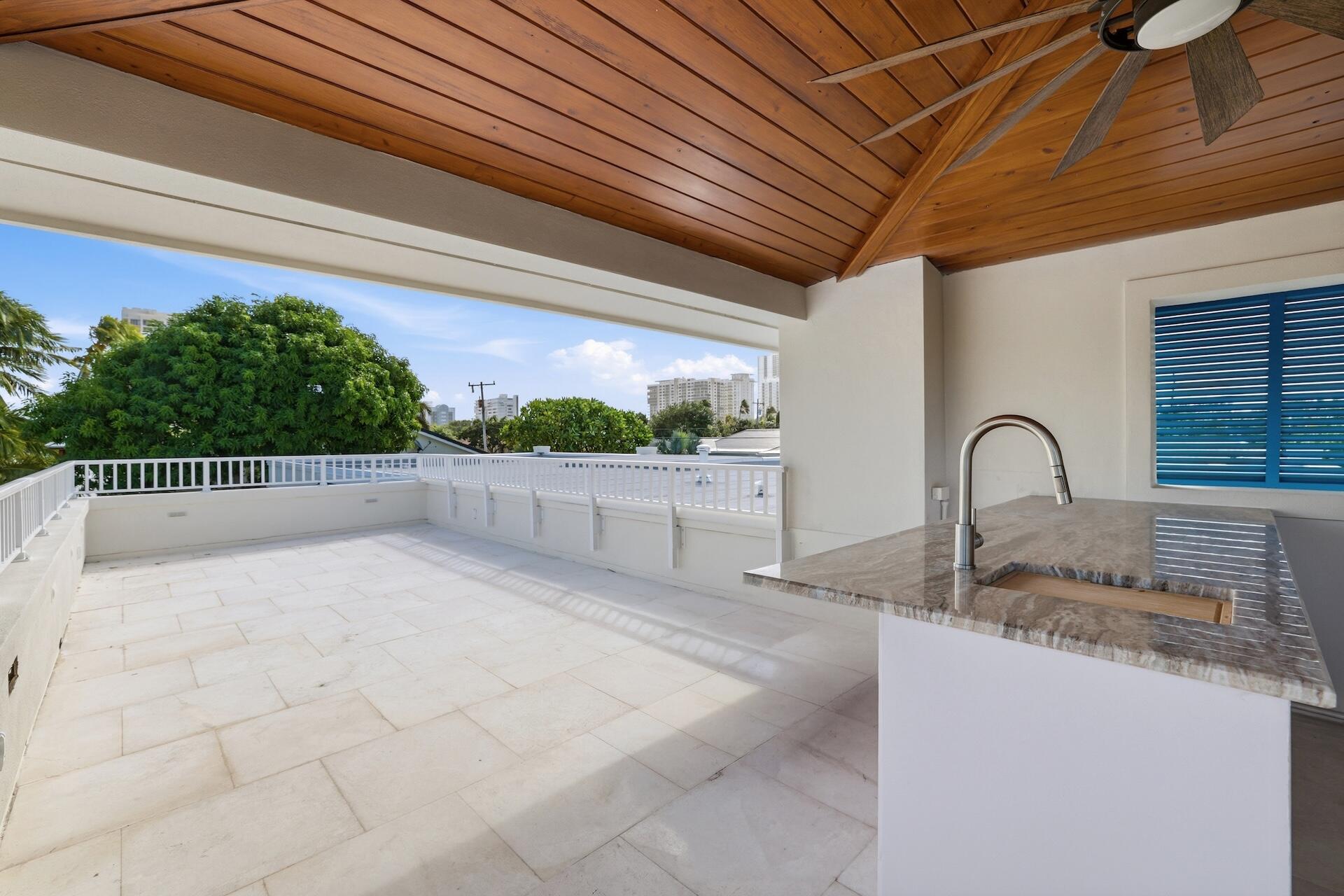 1210 Bimini Ln Singer Island, FL 33404