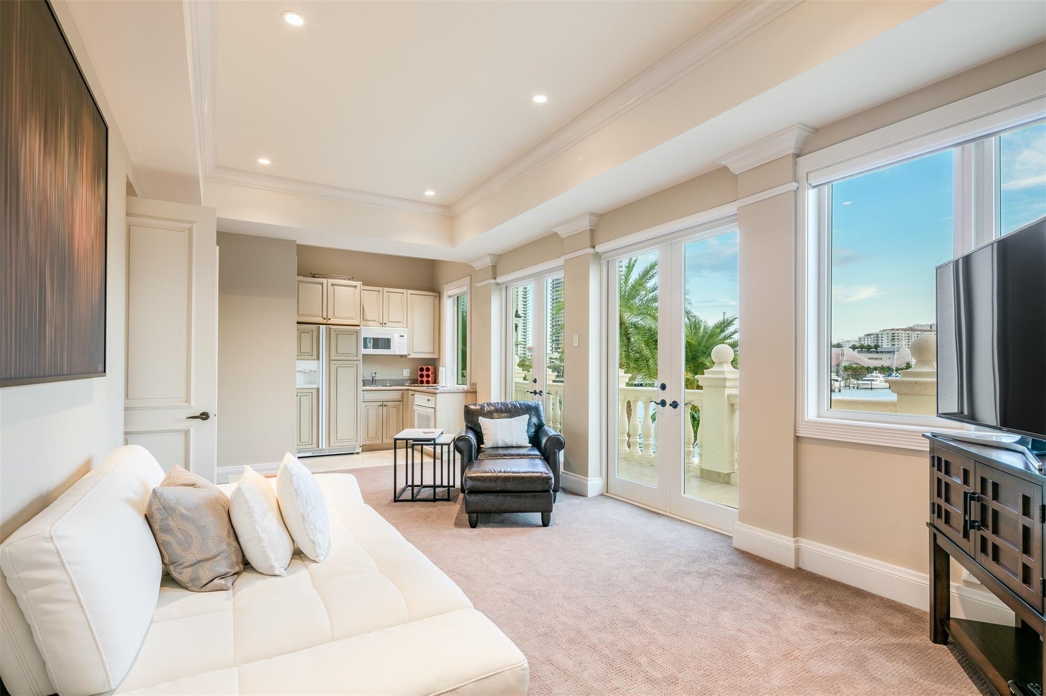 2 Pelican Dr Fort Lauderdale, FL 33301 2 Pelican Dr Fort Lauderdale, FL 33301