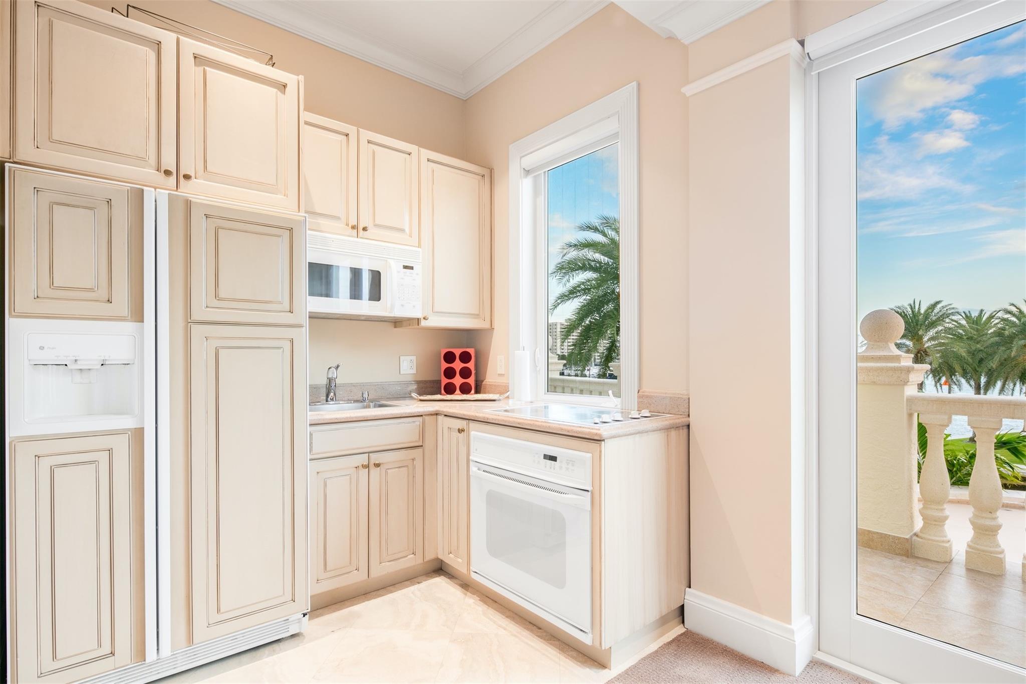 2 Pelican Dr Fort Lauderdale, FL 33301 2 Pelican Dr Fort Lauderdale, FL 33301