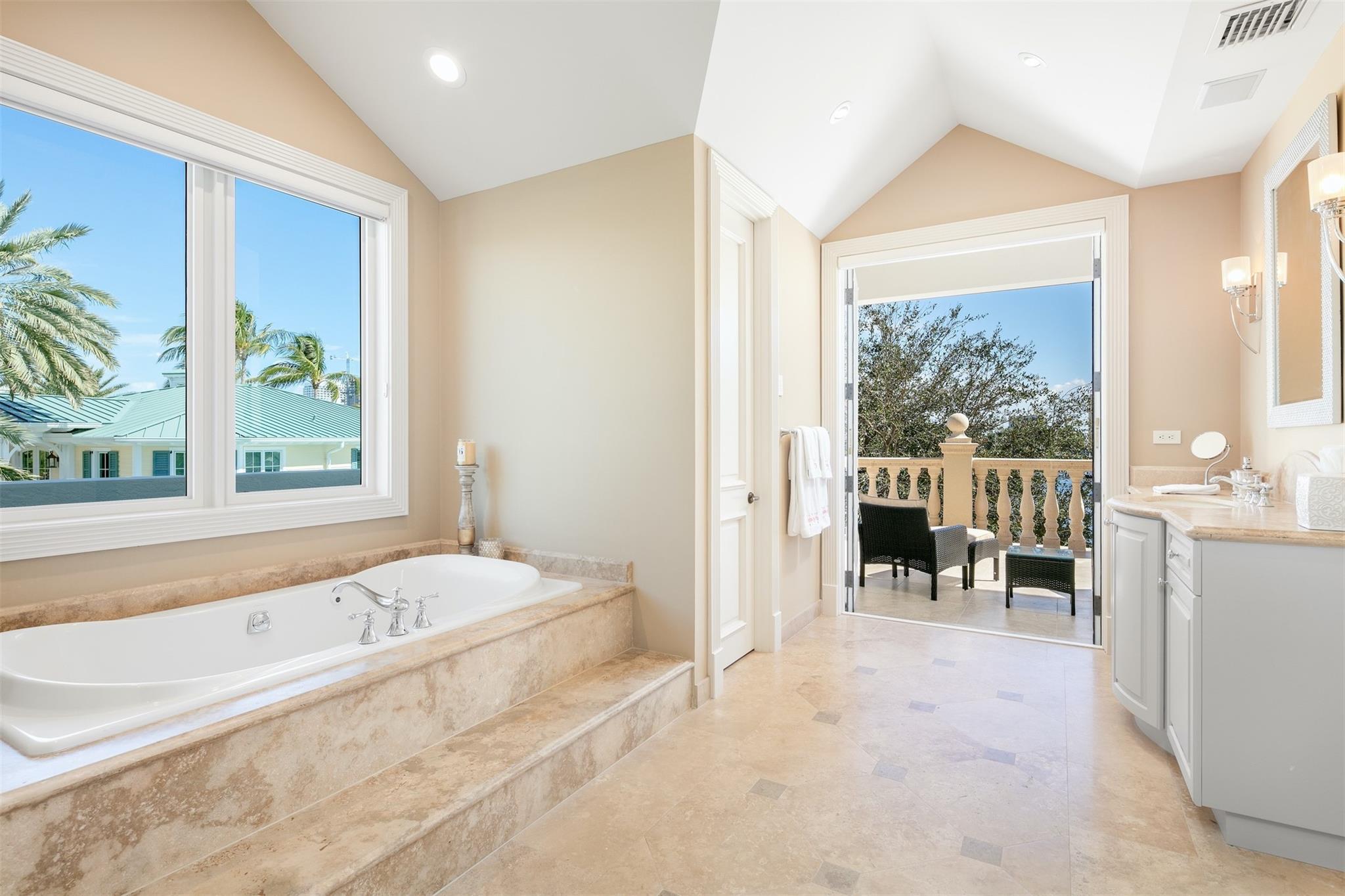 2 Pelican Dr Fort Lauderdale, FL 33301 2 Pelican Dr Fort Lauderdale, FL 33301