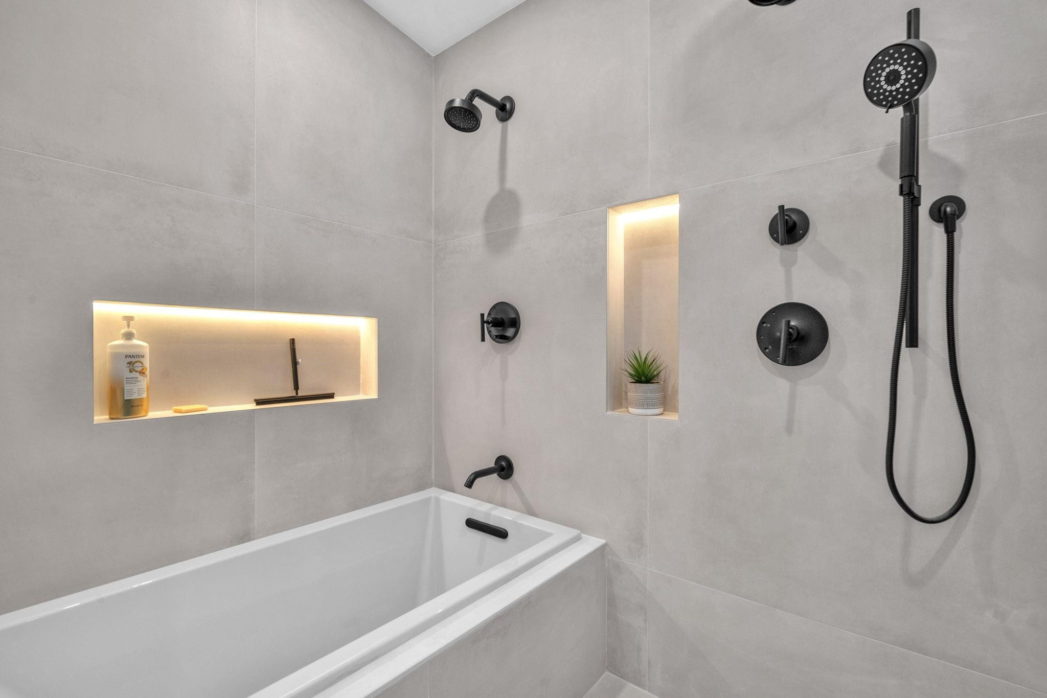 120 NE 25th Miami, FL 33137