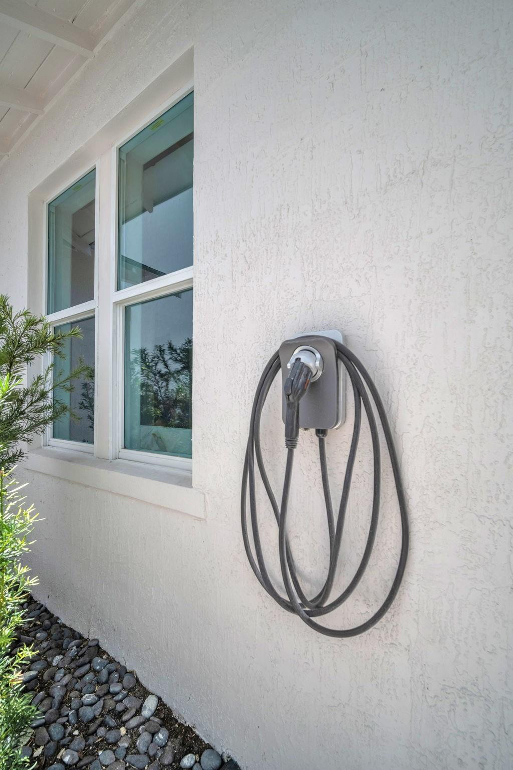 120 NE 25th Miami, FL 33137