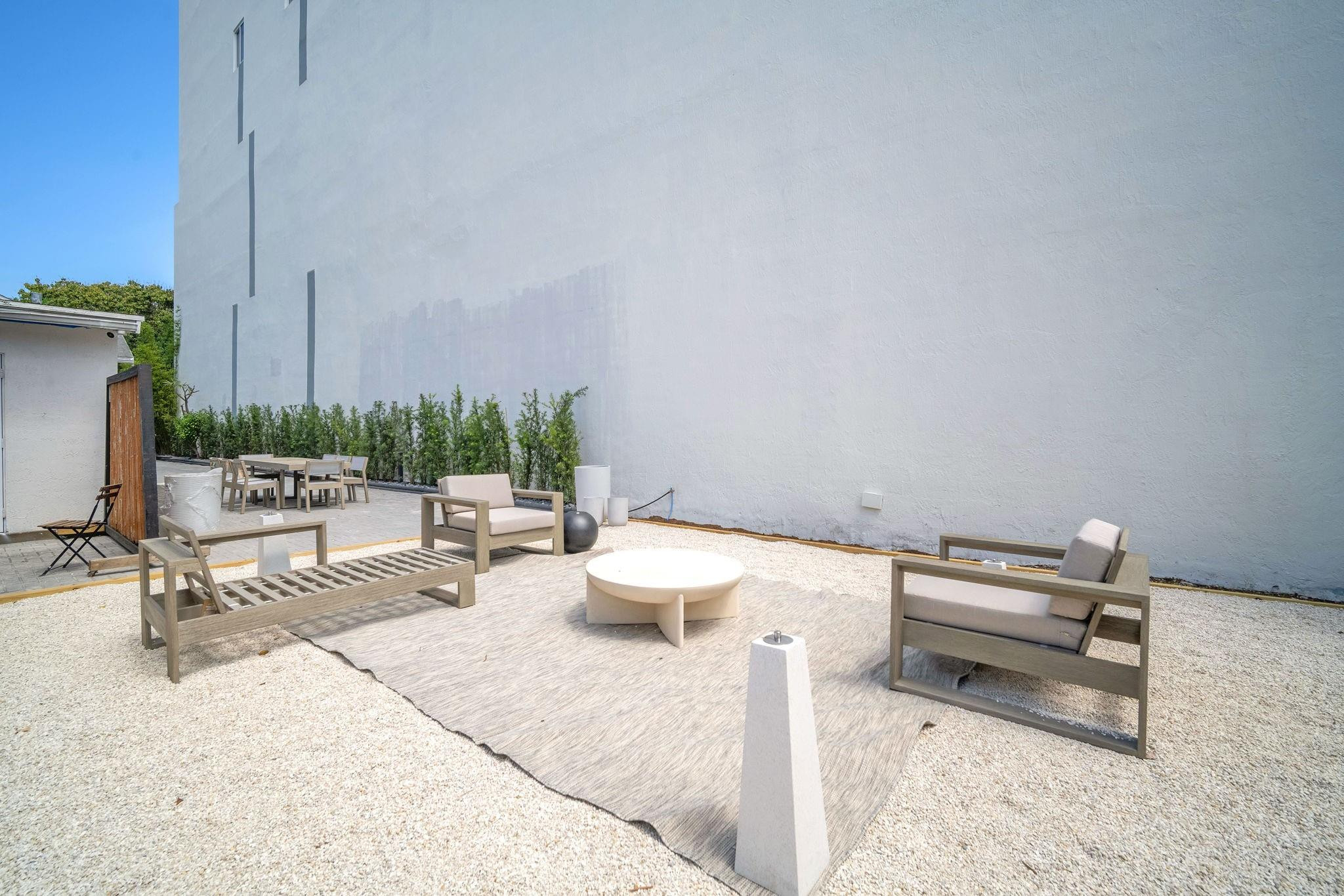 120 NE 25th Miami, FL 33137