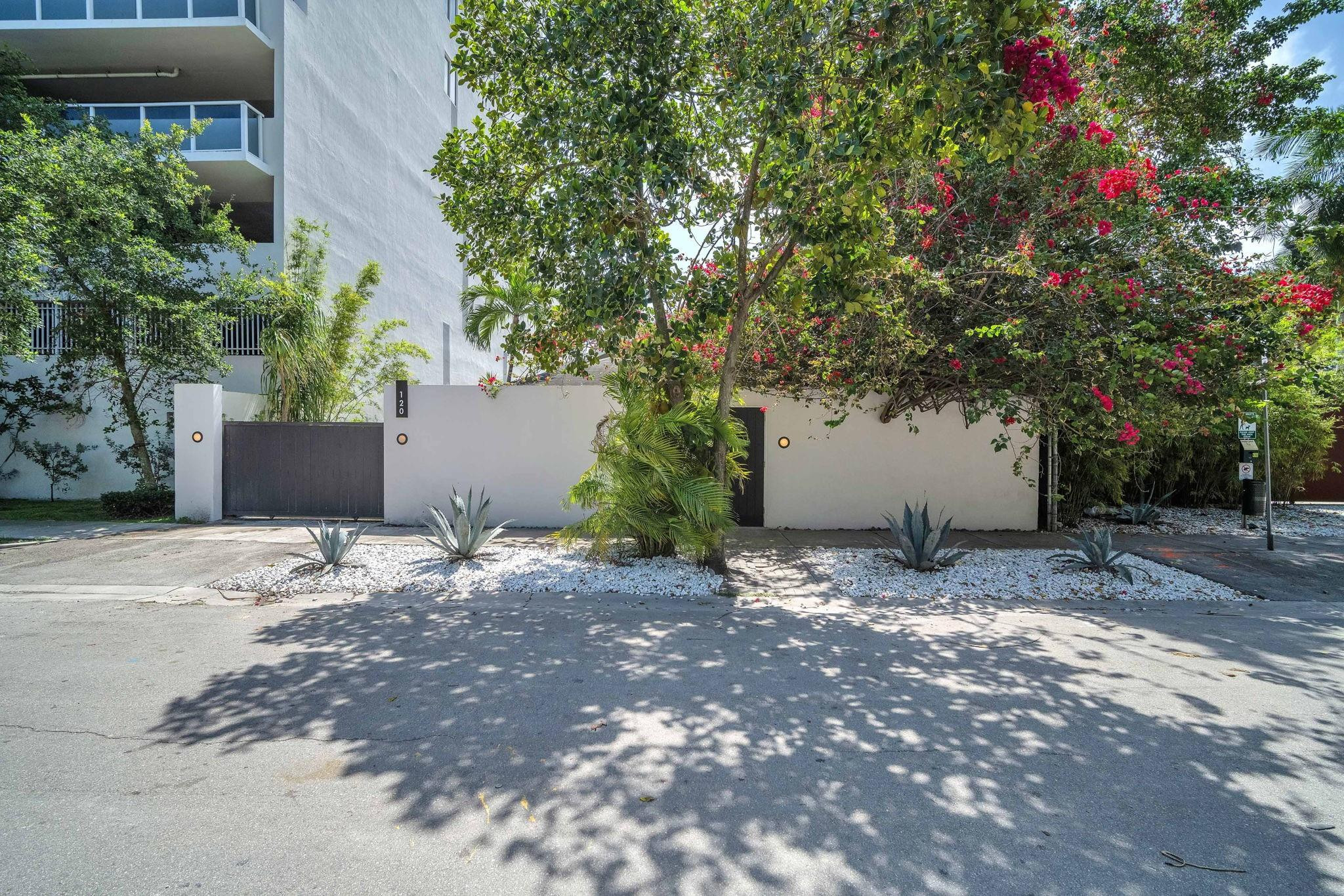 120 NE 25th Miami, FL 33137