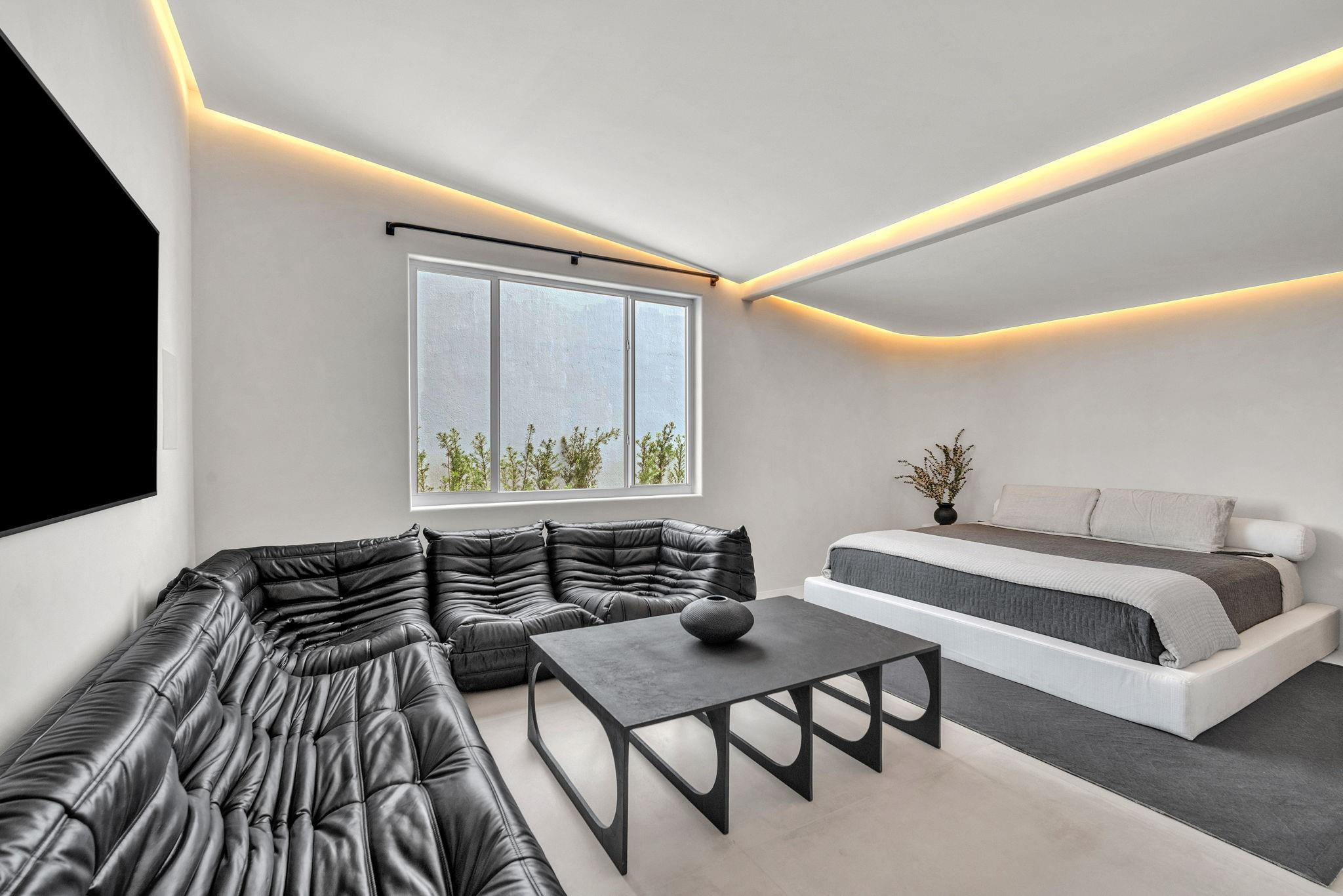 120 NE 25th Miami, FL 33137