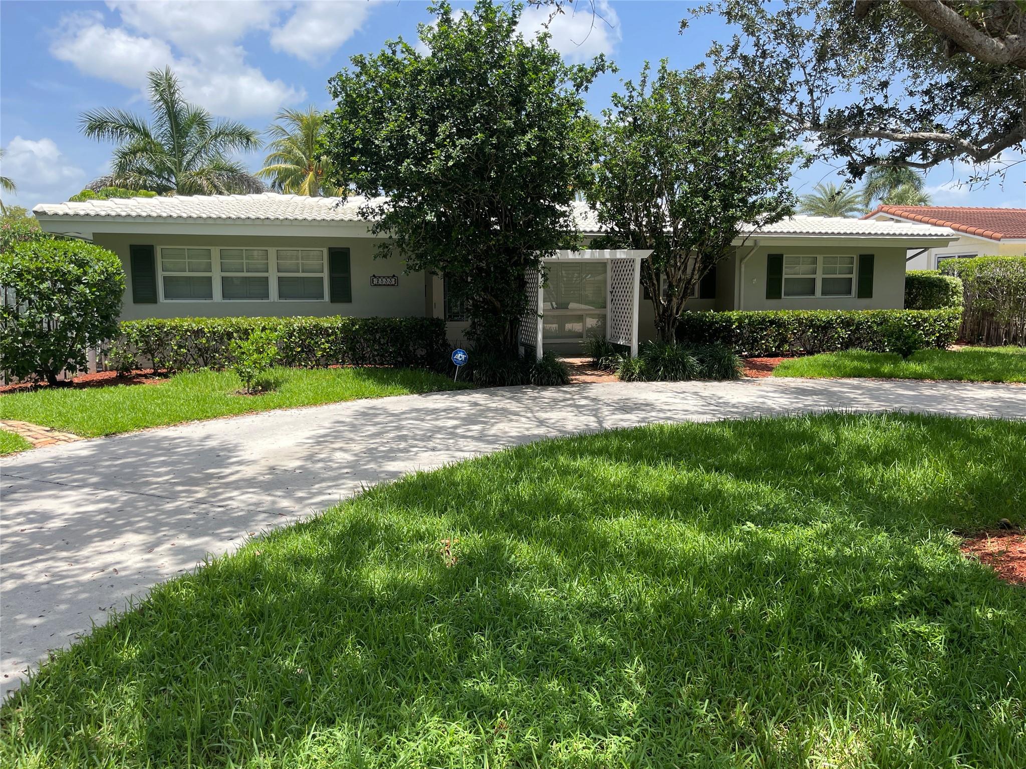 2533 NE 21st Ter
