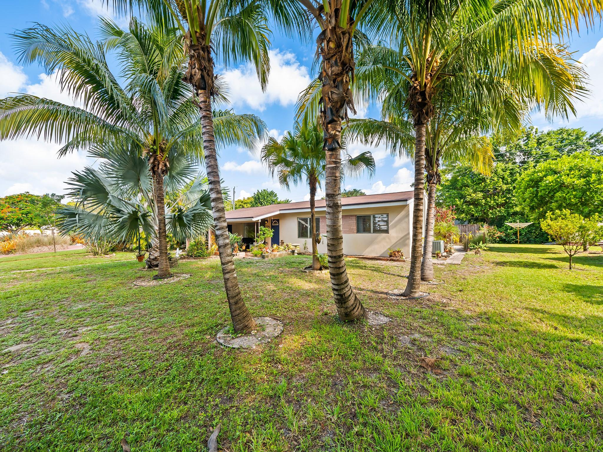 2341 SW 15th St