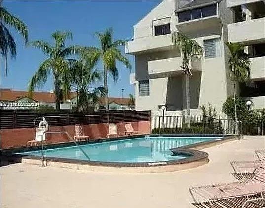 10400 SW 108th Ave #A406
