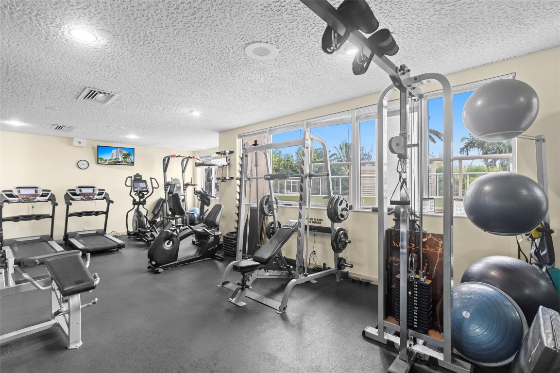 3000 Holiday #1002 Fort Lauderdale, FL 33316