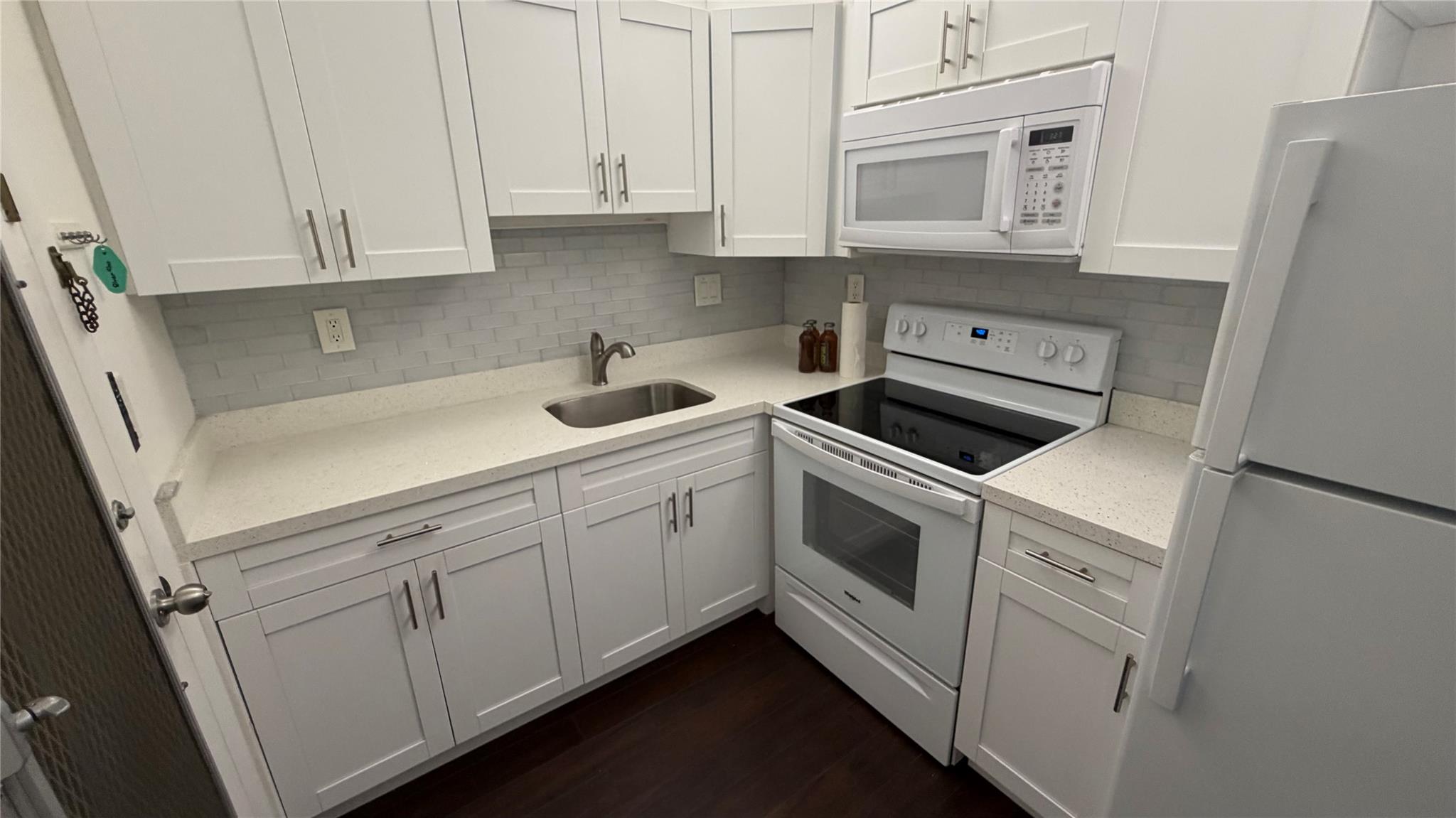 3040 NE 16th Ave #305