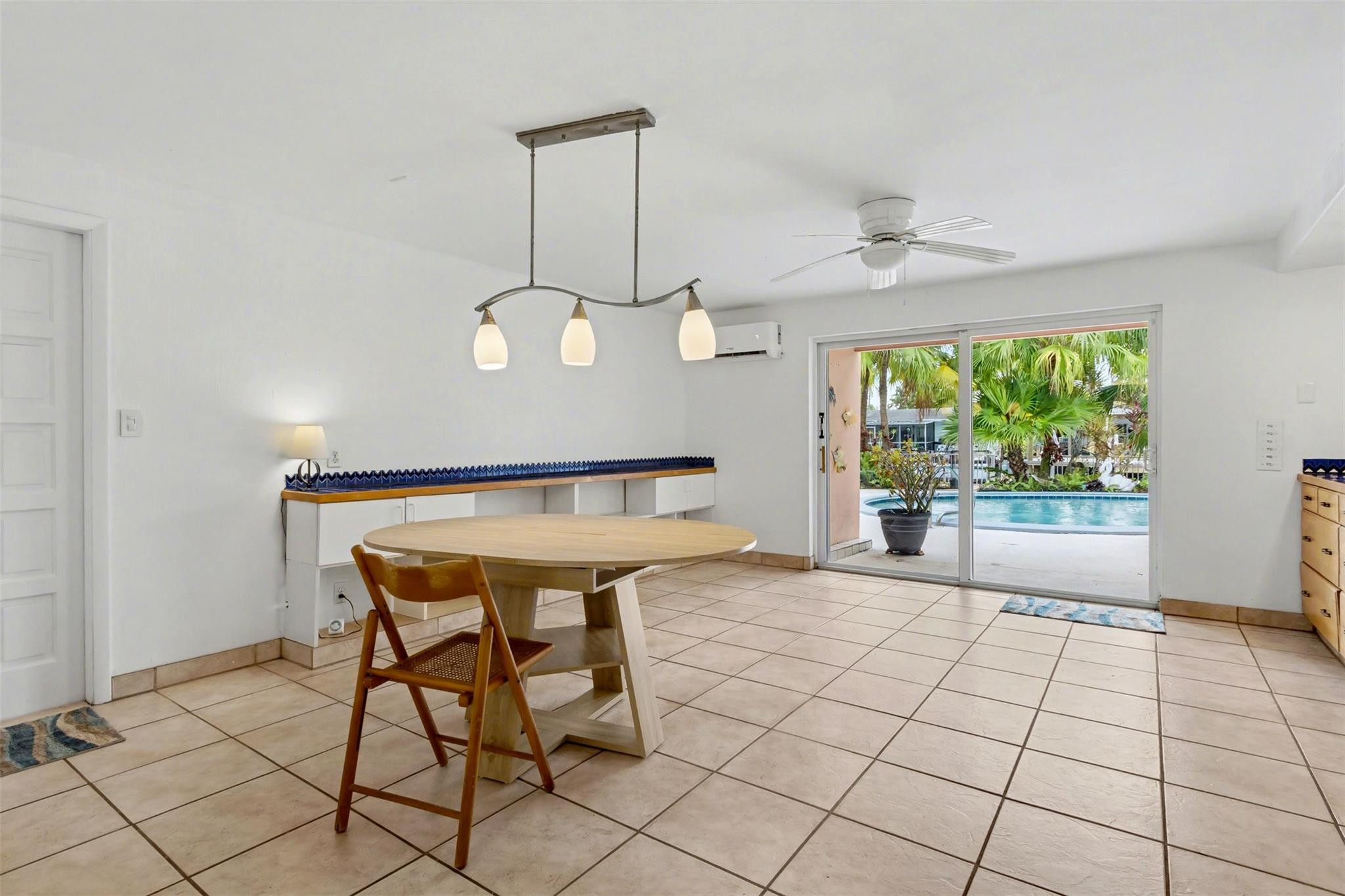 1728 SW 4th Fort Lauderdale, FL 33312