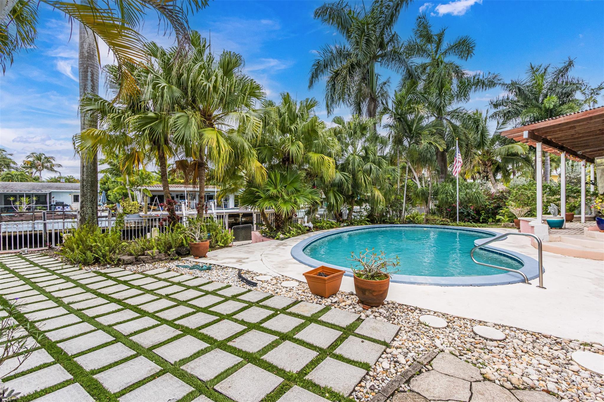 1728 SW 4th Fort Lauderdale, FL 33312