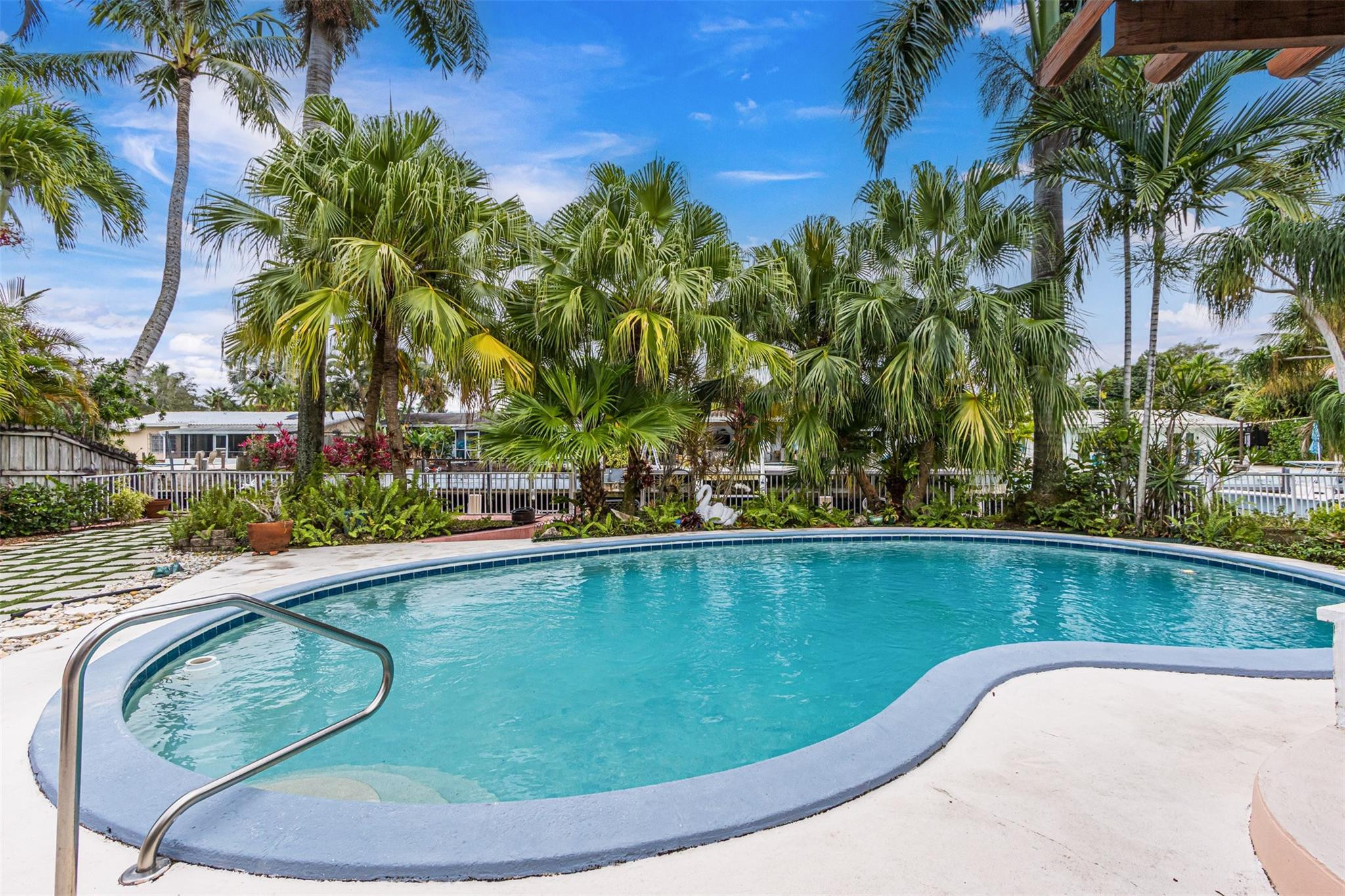 1728 SW 4th Fort Lauderdale, FL 33312