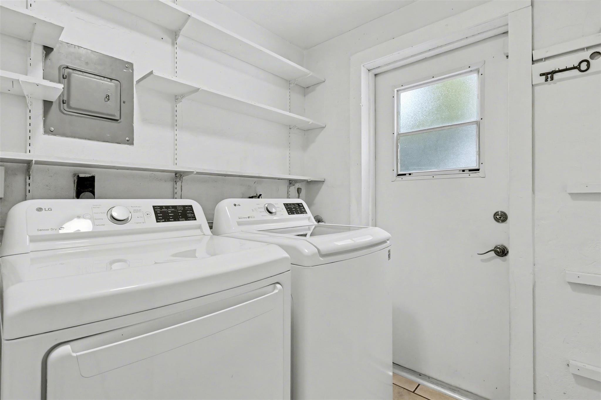 1728 SW 4th Fort Lauderdale, FL 33312